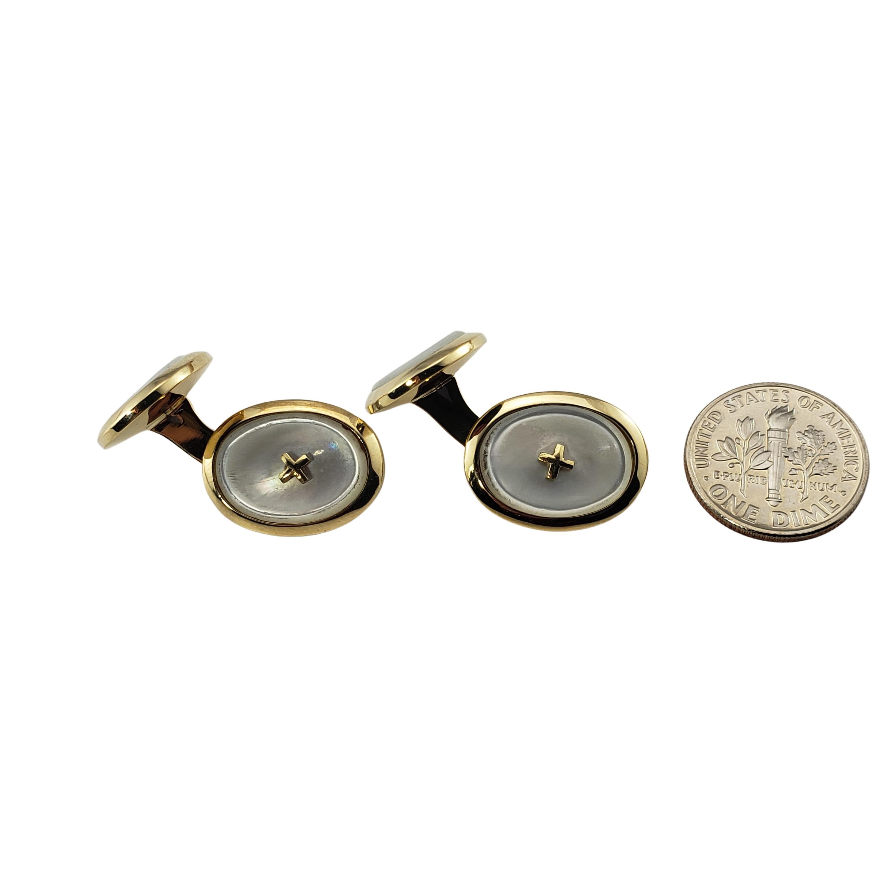 14 Karat Yellow Gold and Mother of Pearl Cufflinks In Good Condition In Washington Depot, CT