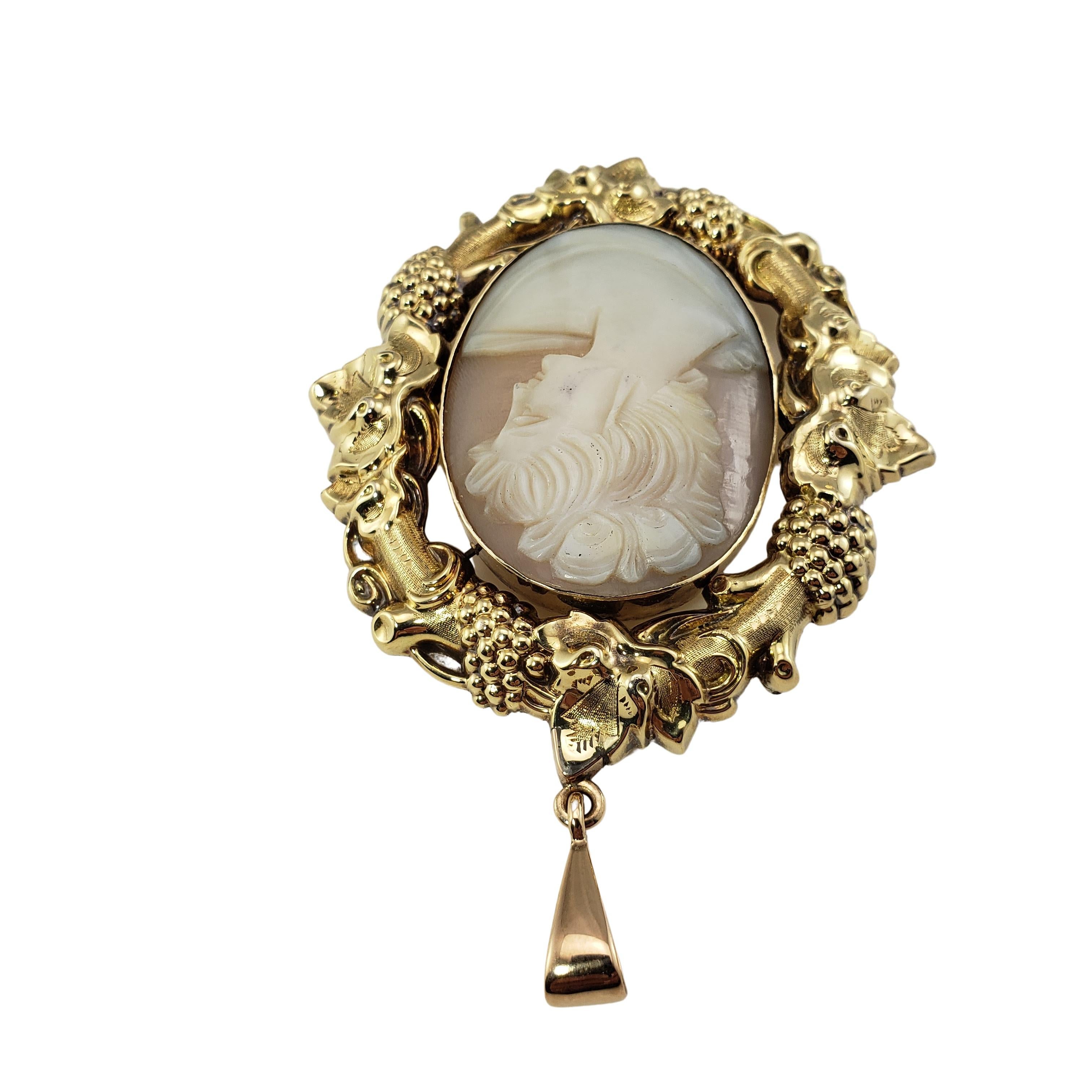 14 Karat Yellow Gold Cameo Pendant In Good Condition For Sale In Washington Depot, CT