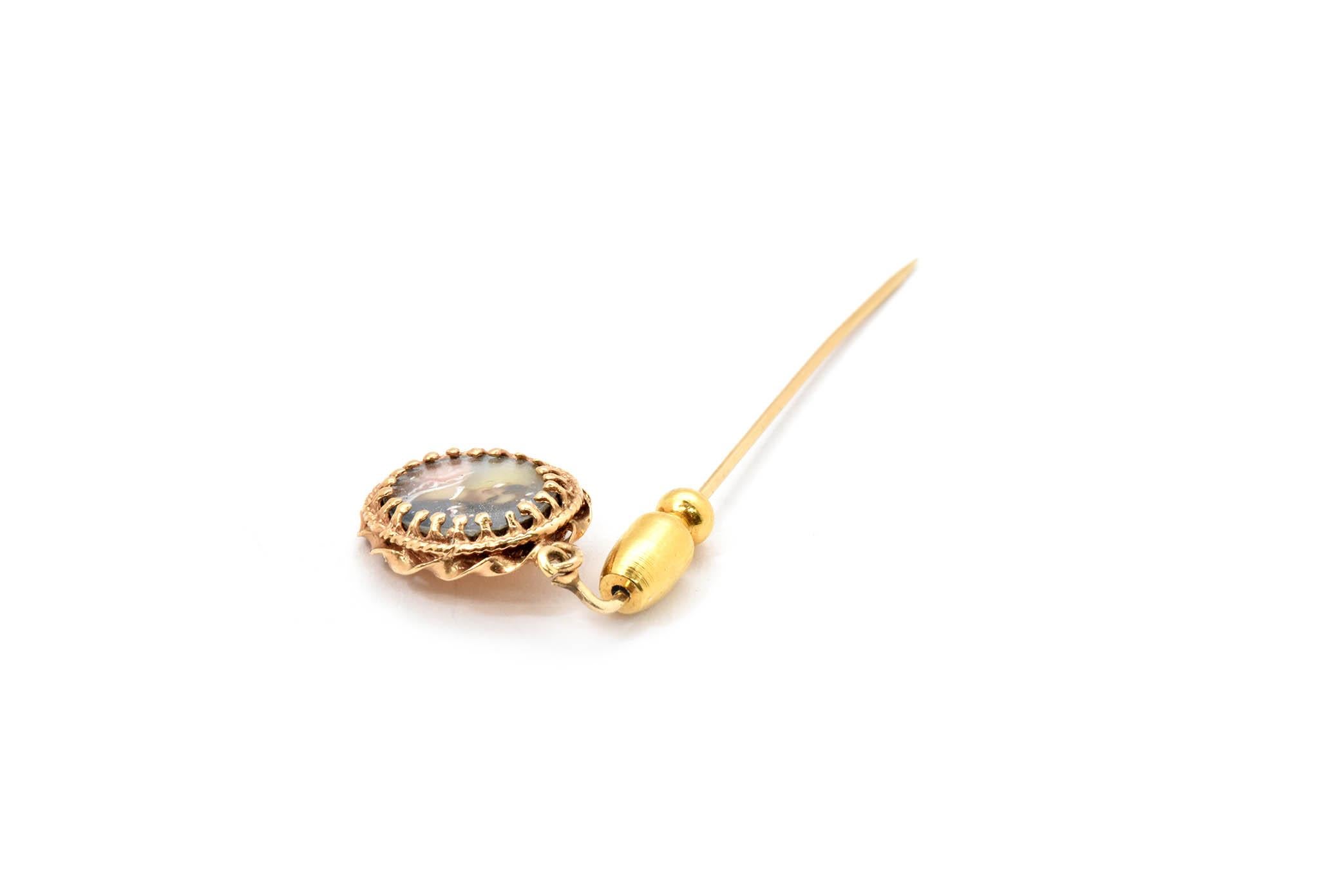 Kamee-Anstecknadel aus 14 Karat Gelbgold im Zustand „Neu“ im Angebot in Scottsdale, AZ