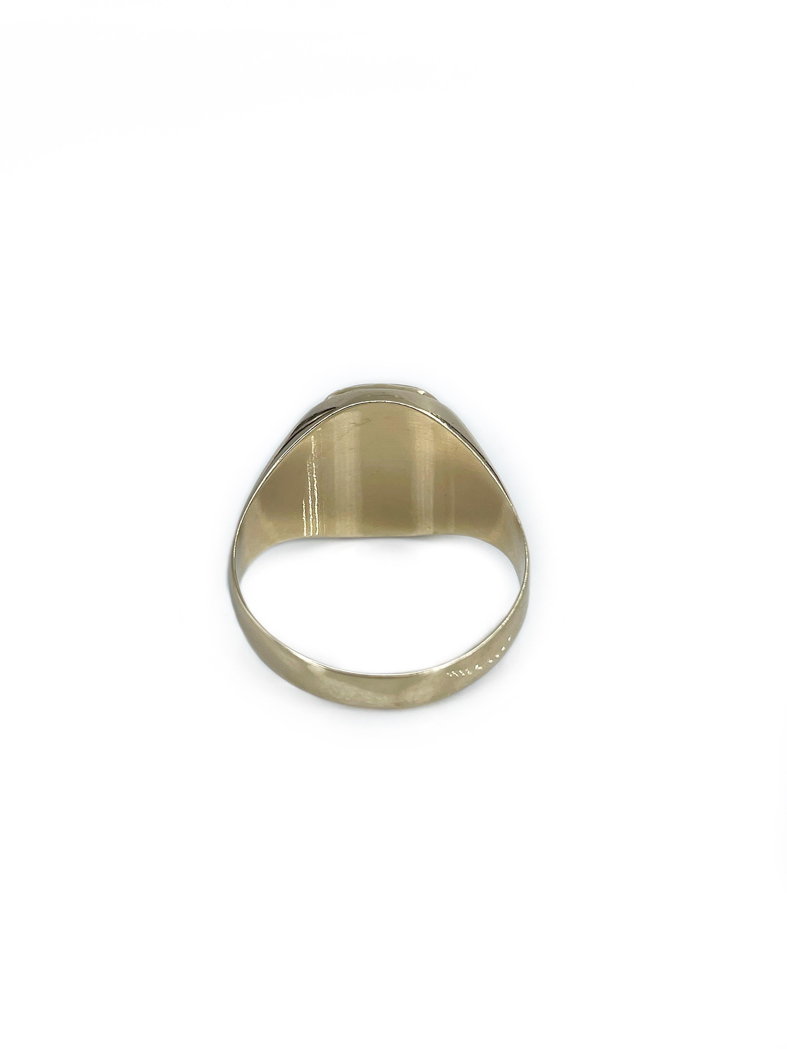 Women's or Men's Vintage 14 Karat Yellow Gold Carnelian Rectangle Signet Ring
