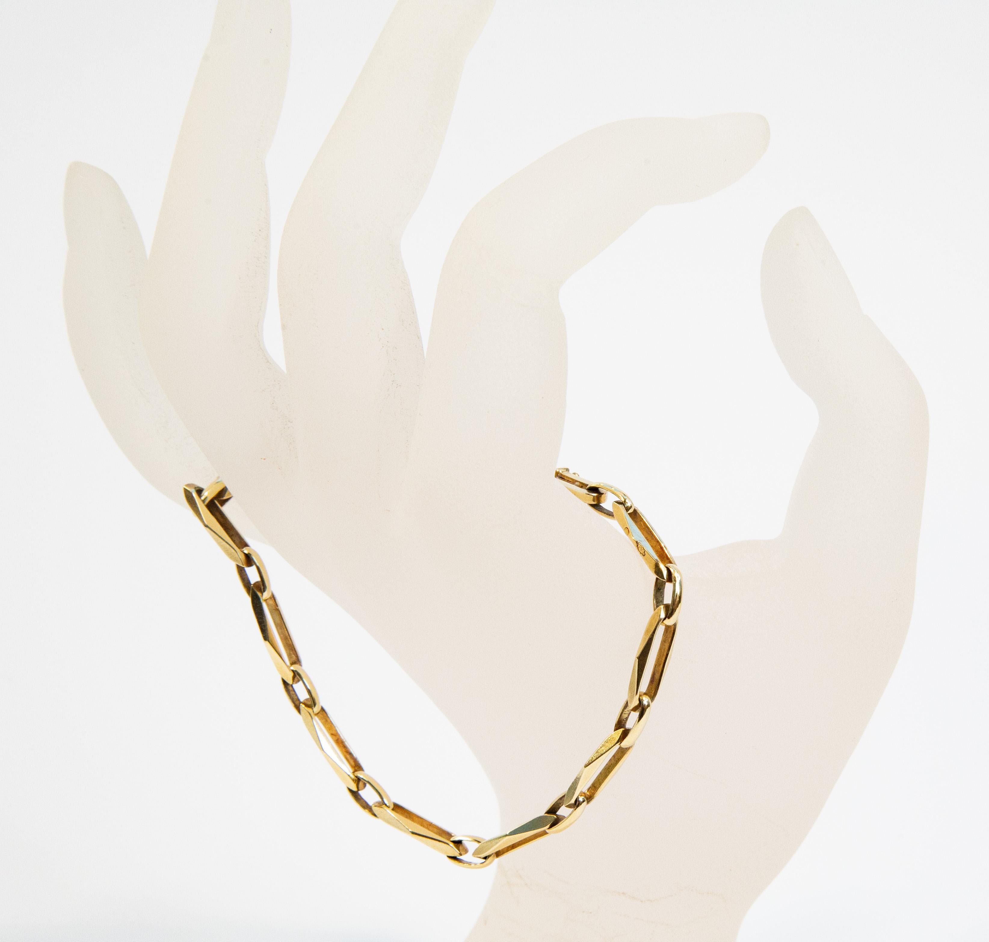 Vintage 14 Karat Yellow Gold Closed Forever Link Bracelet en venta 6
