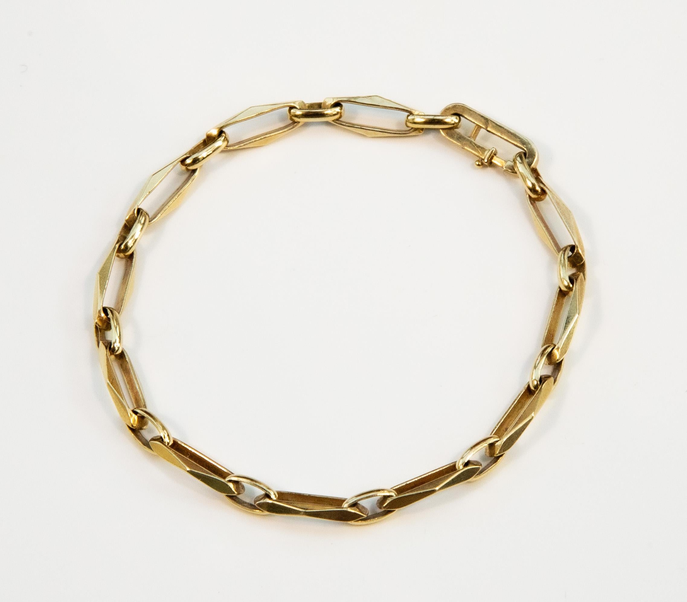 Vintage 14 Karat Yellow Gold Closed Forever Link Bracelet en venta 2