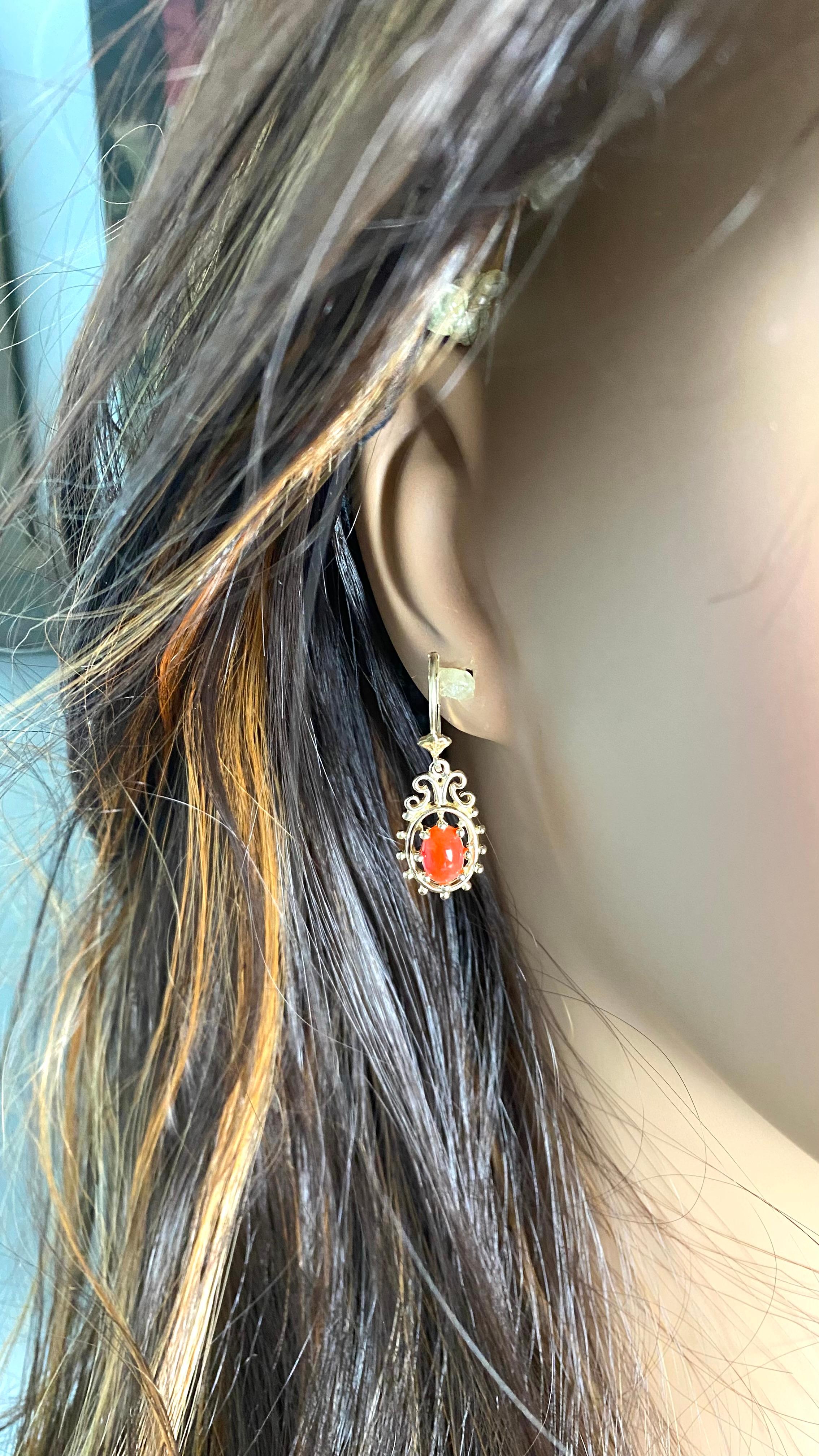 Vintage 14 Karat Yellow Gold Coral Lever Back 1.25 Inch Long Drop Earrings For Sale 3
