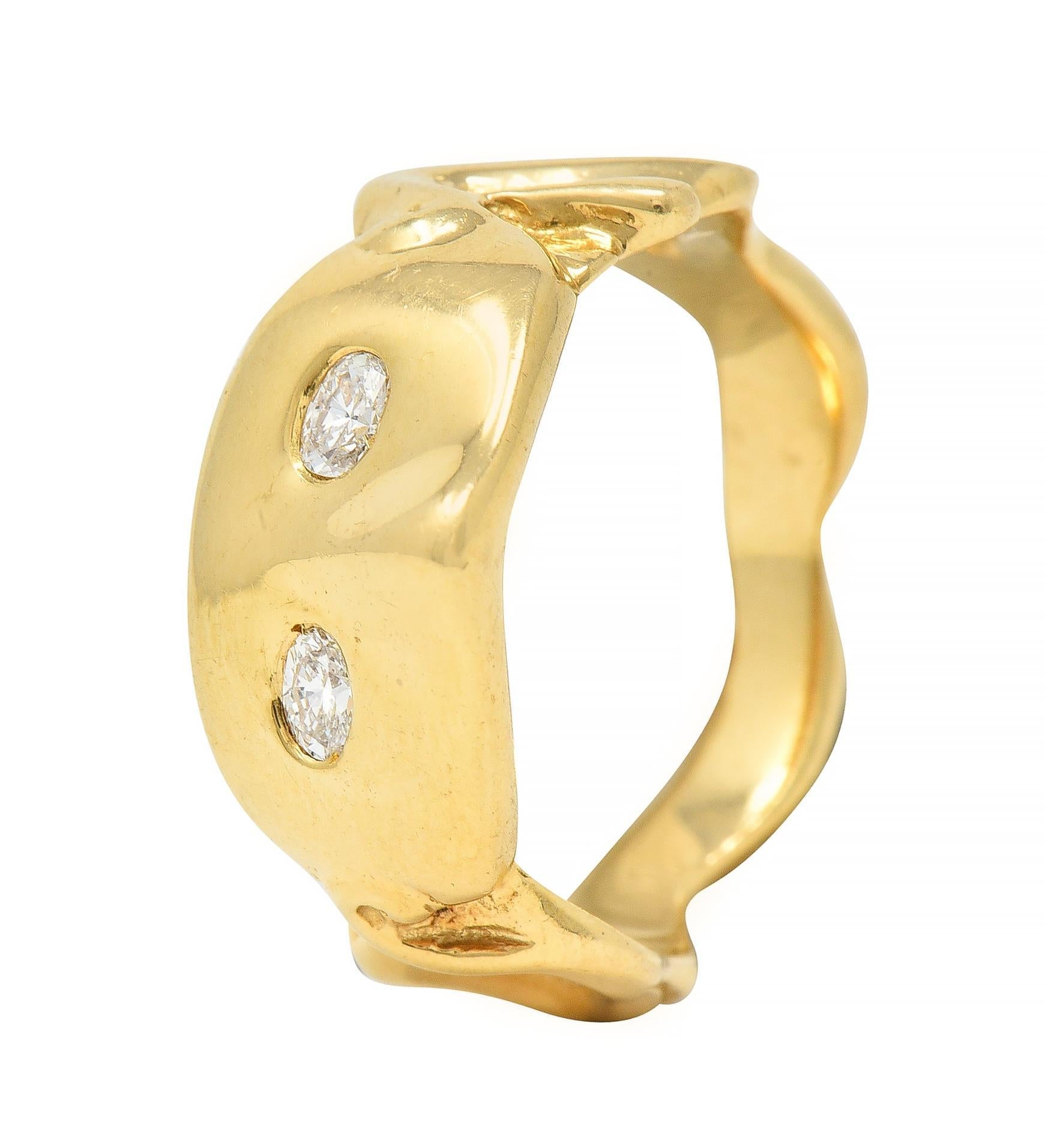 Masquerade Maskenbandring aus 14 Karat Gelbgold mit Diamanten (Zeitgenössisch) im Angebot