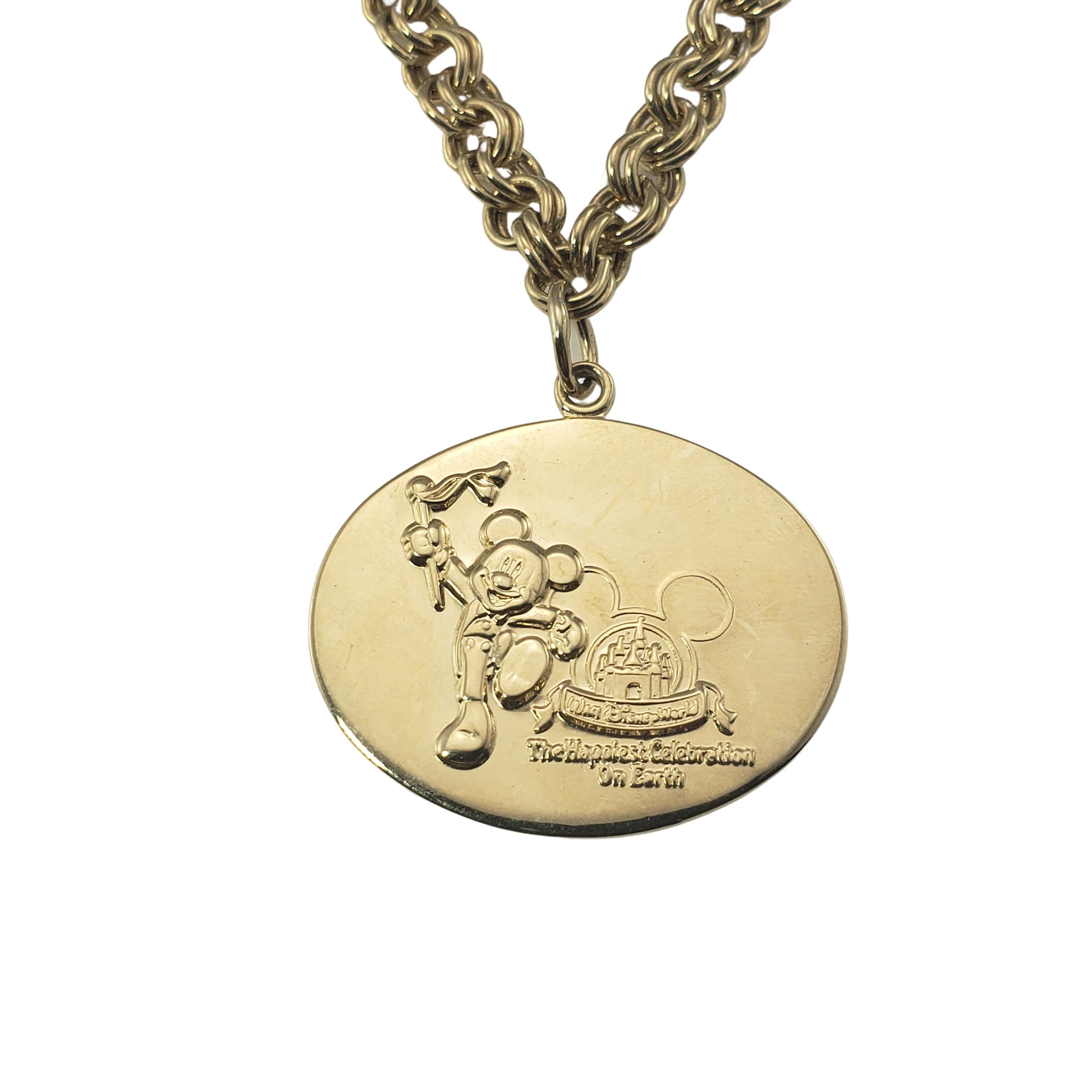 14 Karat Gelbgold Disney Limitierte Auflage Charm-Armband im Zustand „Gut“ in Washington Depot, CT