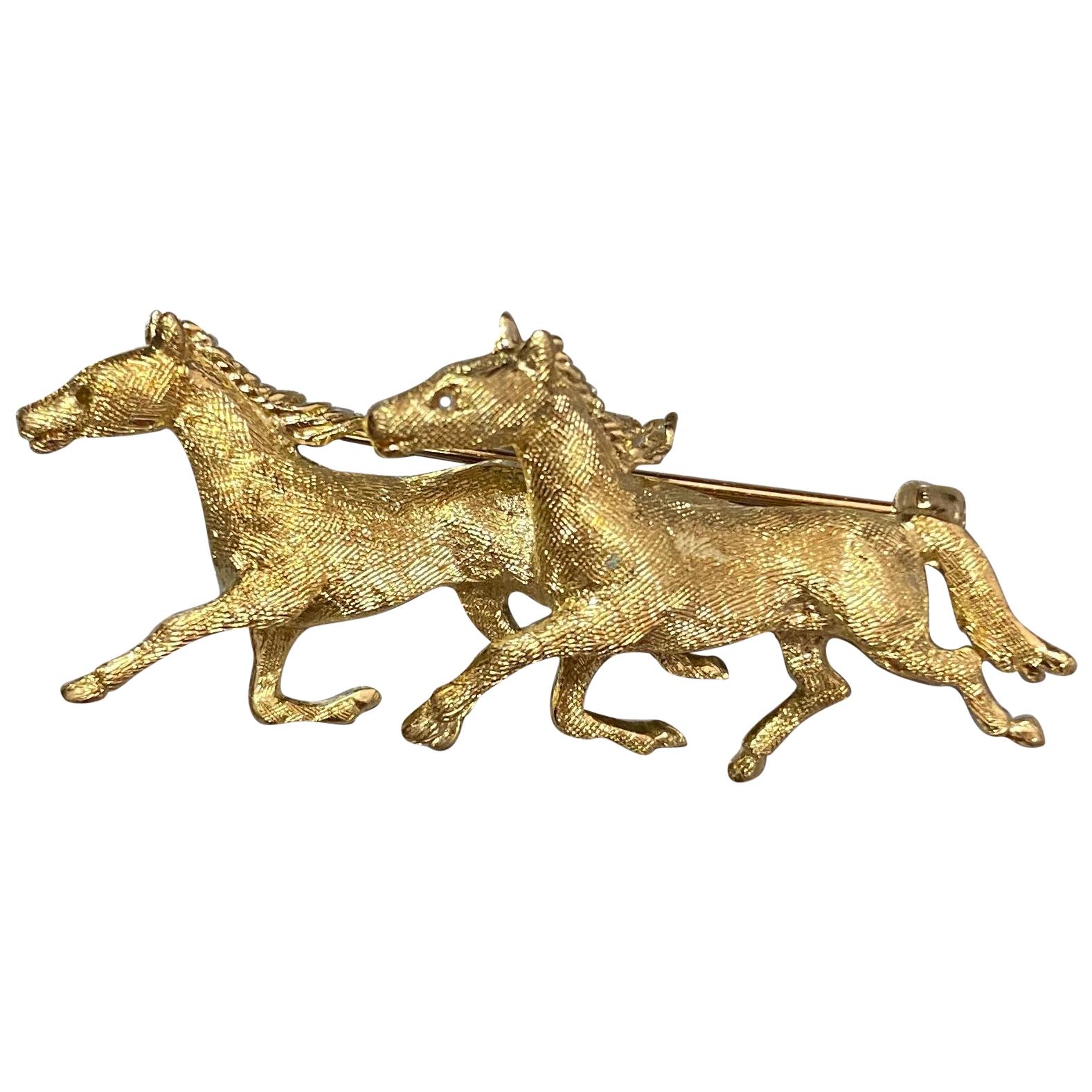 Vintage 14 Karat Yellow Gold Equestrian Horse Pin For Sale