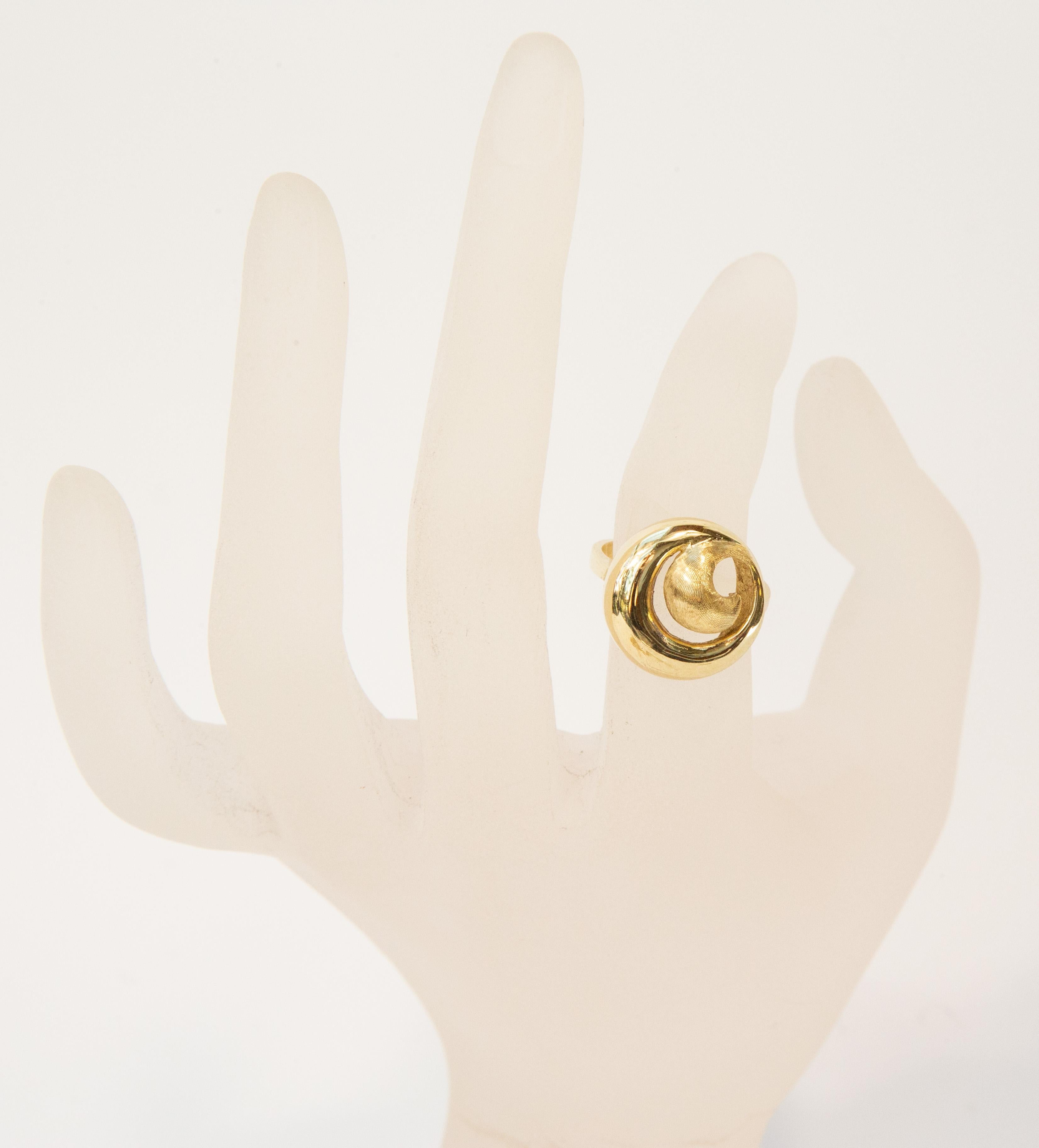 Vintage-Modering aus 14 Karat Gelbgold mit spiralförmiger Form im Angebot 6