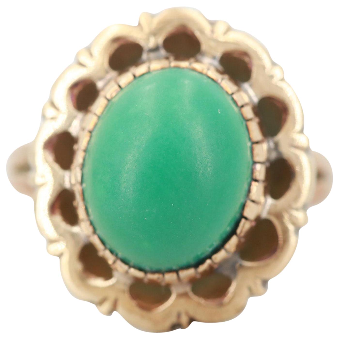 Vintage 14 Karat Yellow Gold Green Turquoise Cabochon Ring, circa 1940s