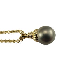 14 Karat Yellow Gold Grey Pearl Pendant Necklace