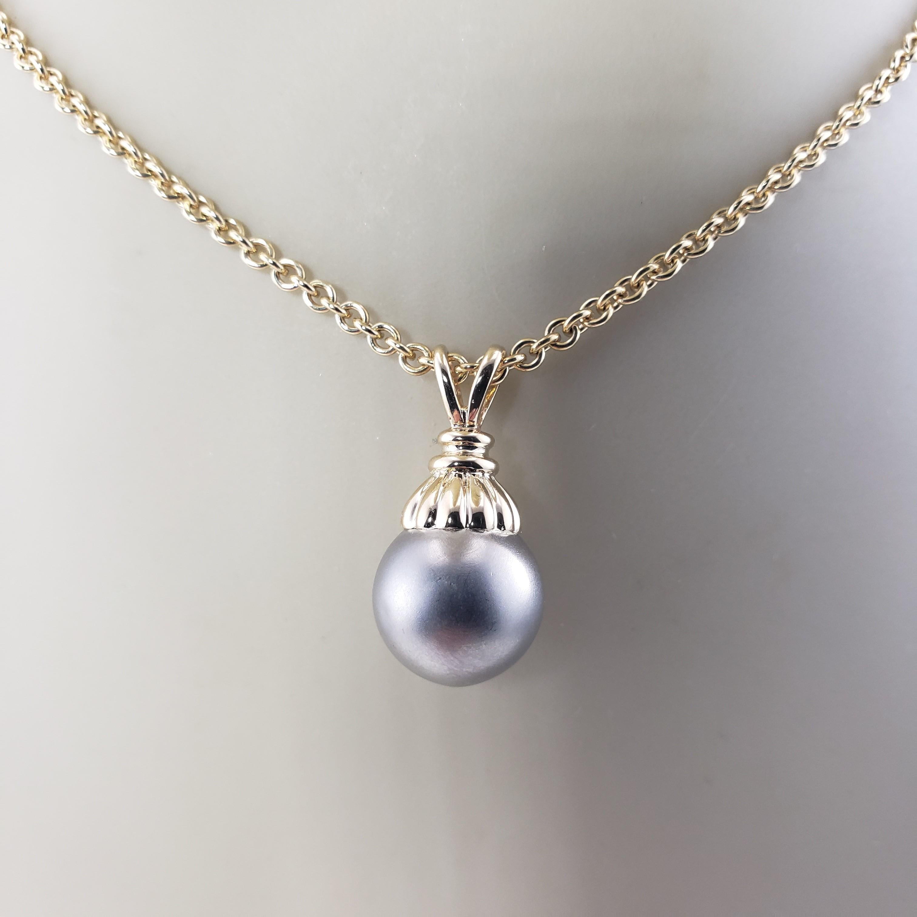 14 Karat Yellow Gold Grey Pearl Pendant Necklace For Sale 3