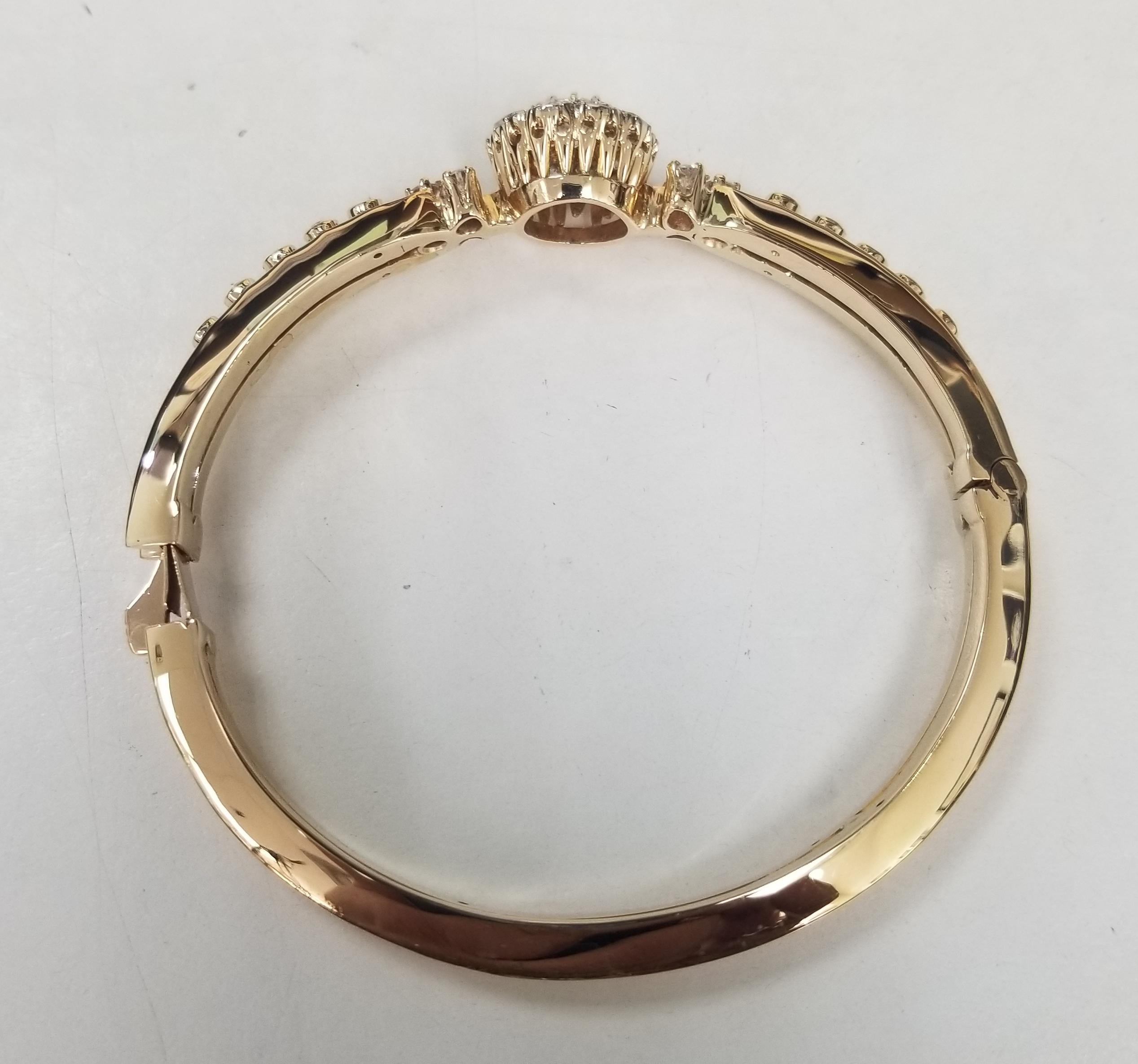Round Cut Vintage 14 Karat Yellow Gold Handmade Diamond Bangle Bracelet For Sale