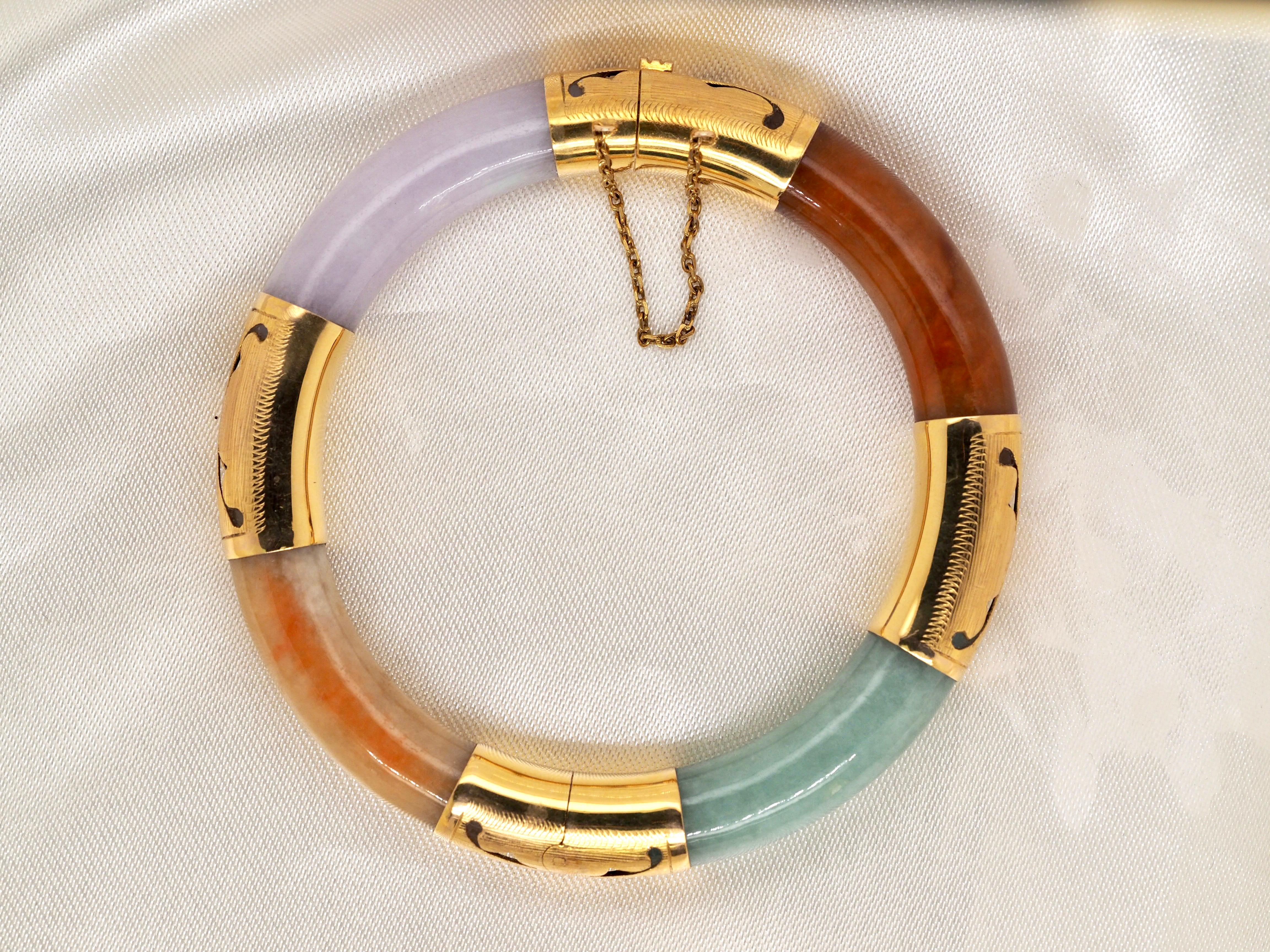 Mehrfarbiges Jade-Armreif aus 14 Karat Gelbgold (Rundschliff)