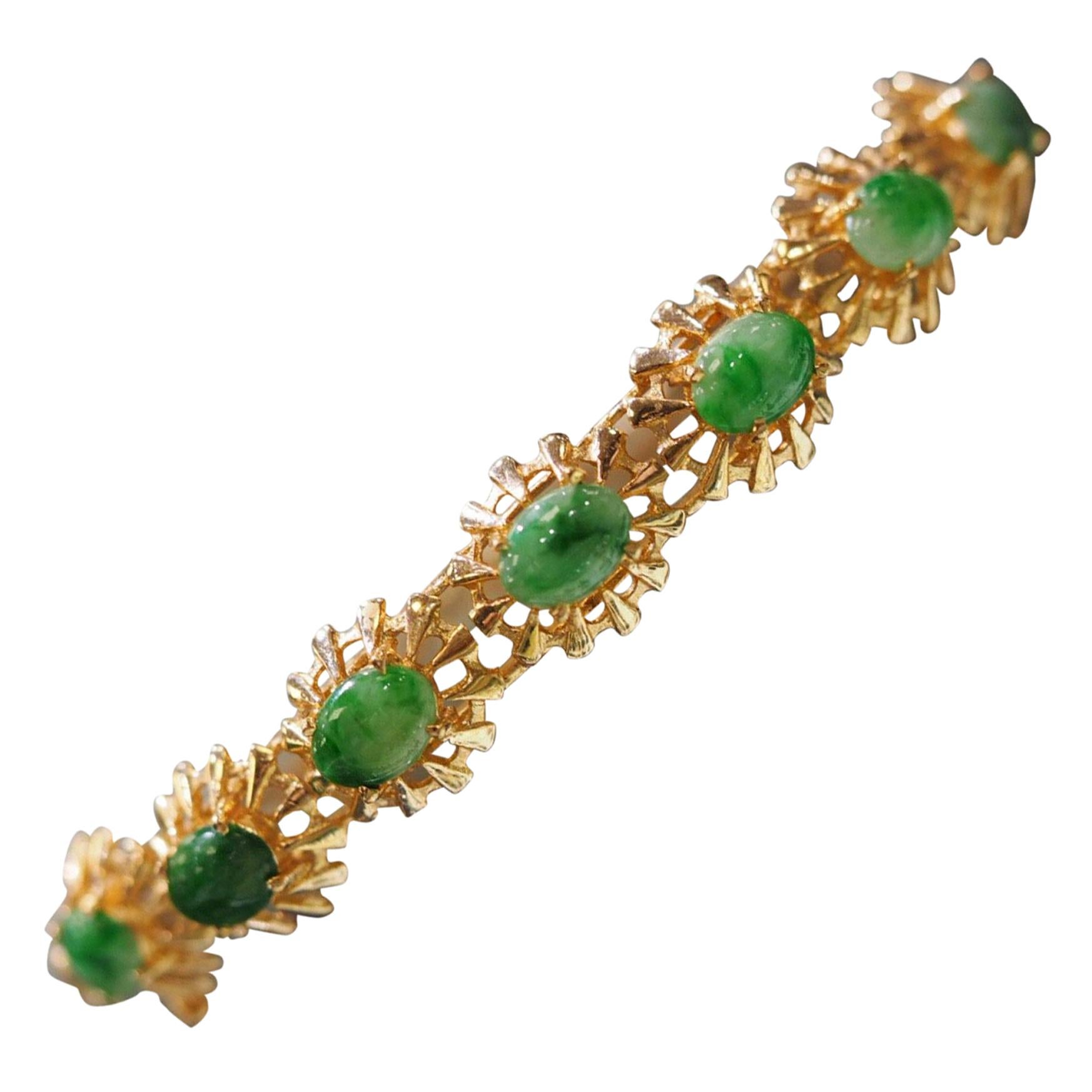 Vintage 14 Karat Yellow Gold Jadeite Bangle Bracelet