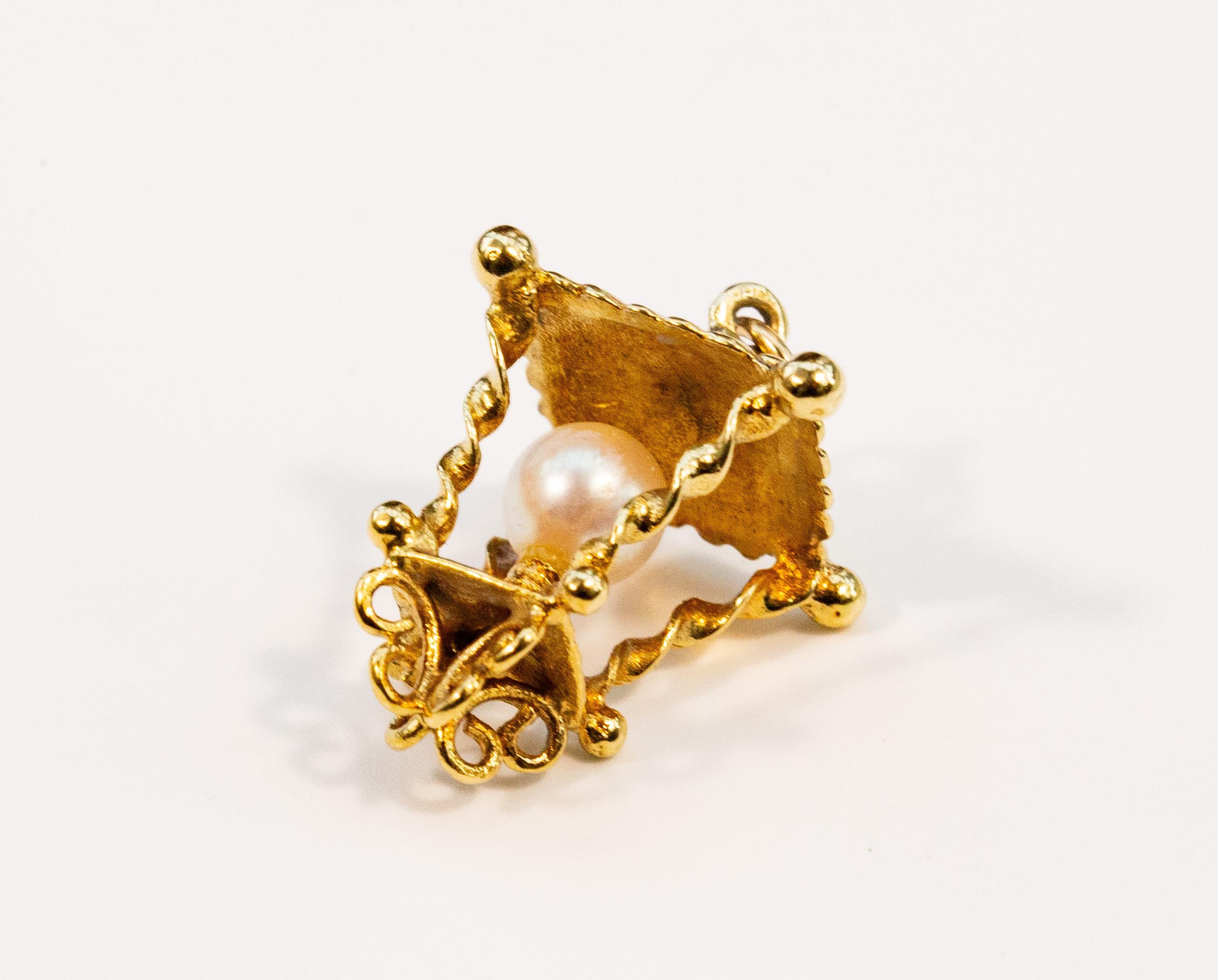 Perle Lanterne vintage en or jaune 14 carats en vente