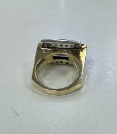 Vintage 14 Karat Yellow Gold lapiz lazuli and Diamond Ring