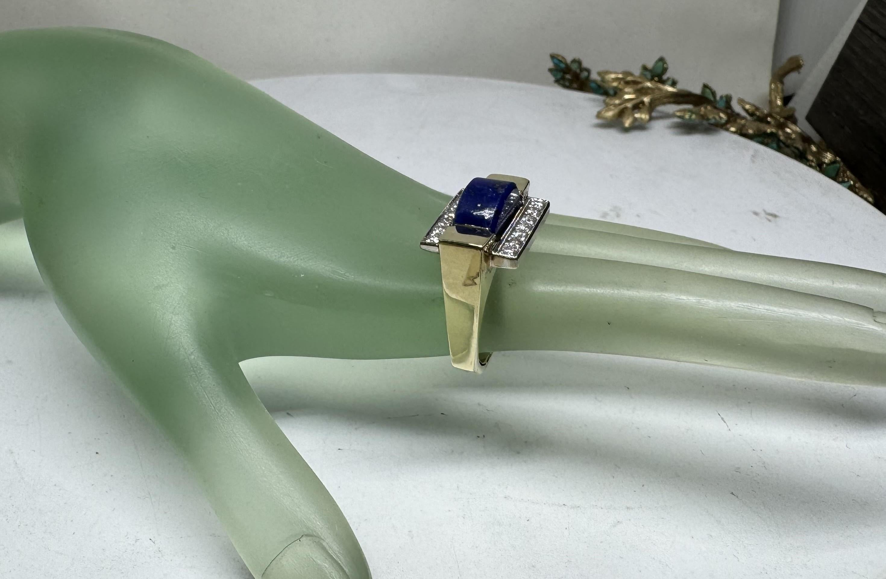 Women's or Men's Vintage 14 Karat Yellow Gold lapiz lazuli and Diamond Ring For Sale