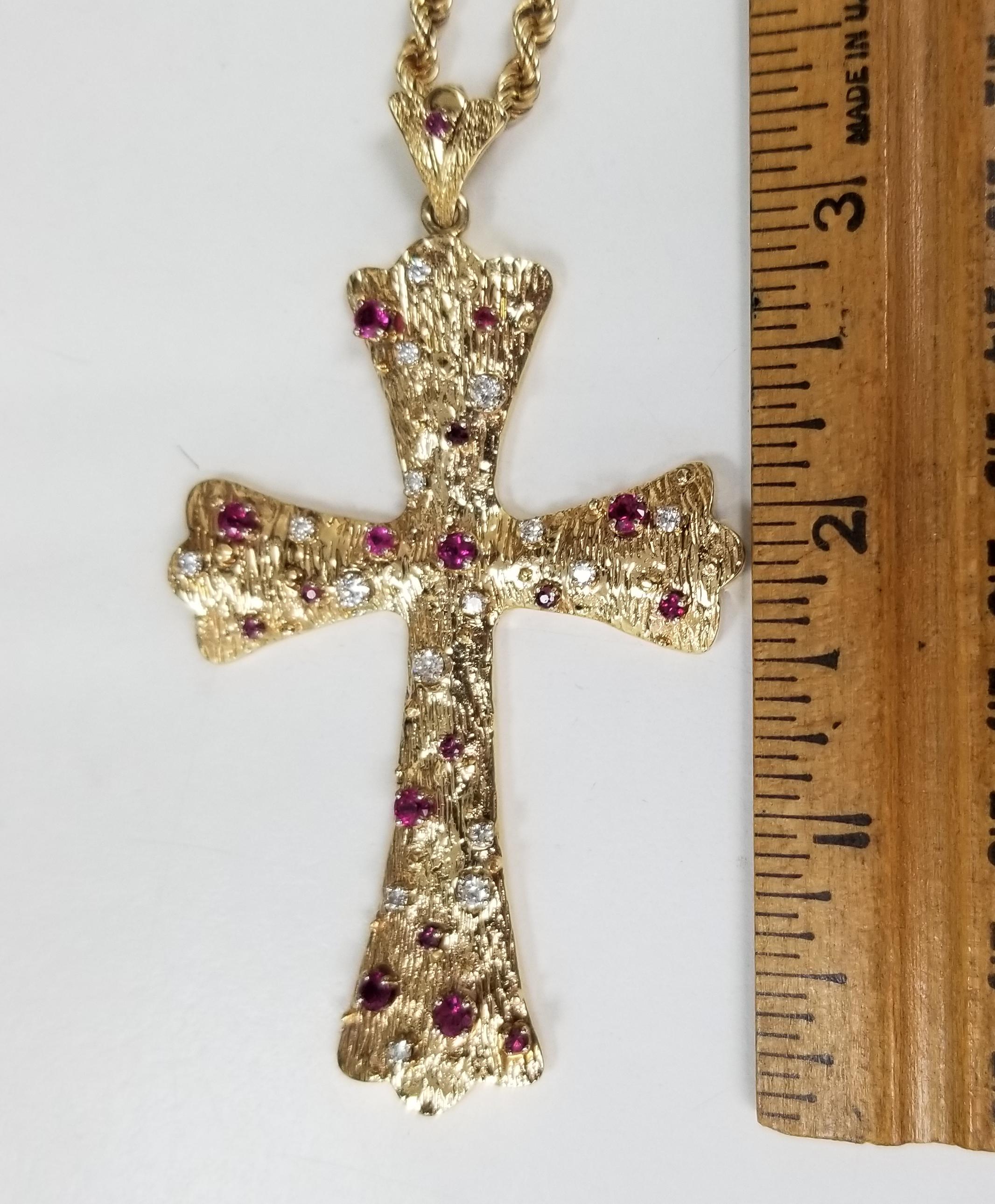 Vintage 14 Karat Yellow Gold Large Ruby and Diamonds Cross and Chain In Excellent Condition For Sale In Los Angeles, CA