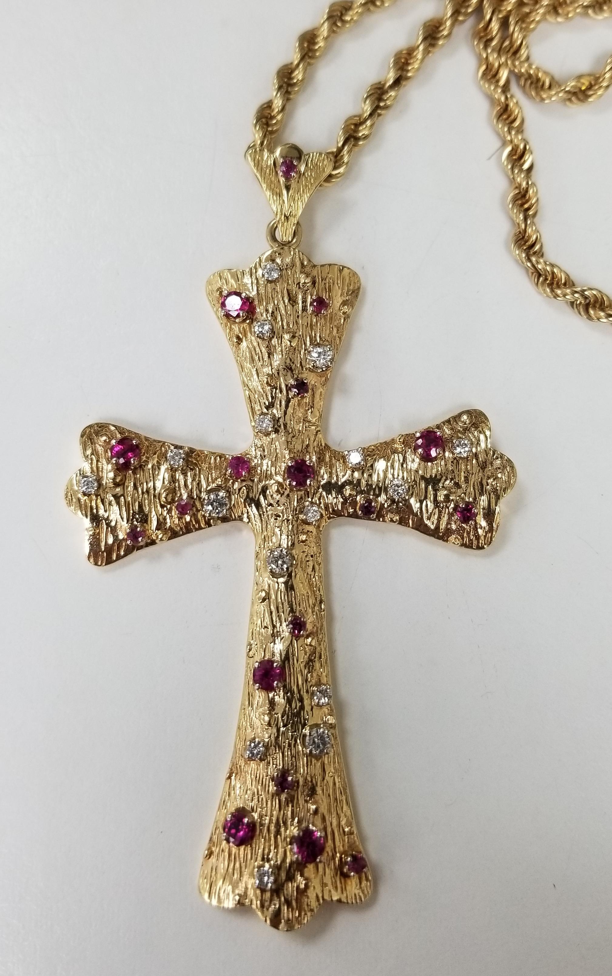 Vintage 14 Karat Yellow Gold Large Ruby and Diamonds Cross and Chain For Sale 1