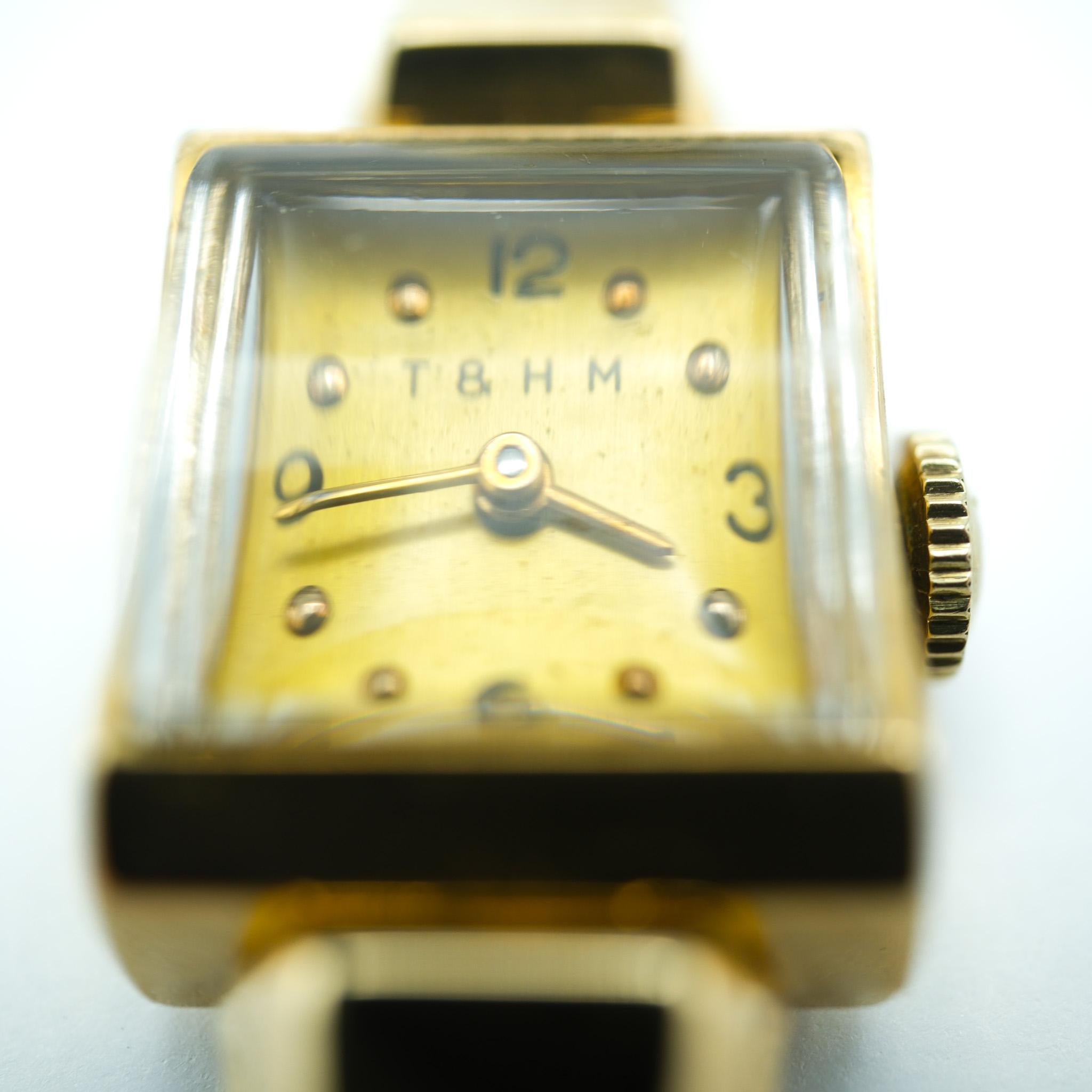 Vintage 14 Karat Yellow Gold Manual Wind Ladies Watch with Blancpain Movement For Sale 2