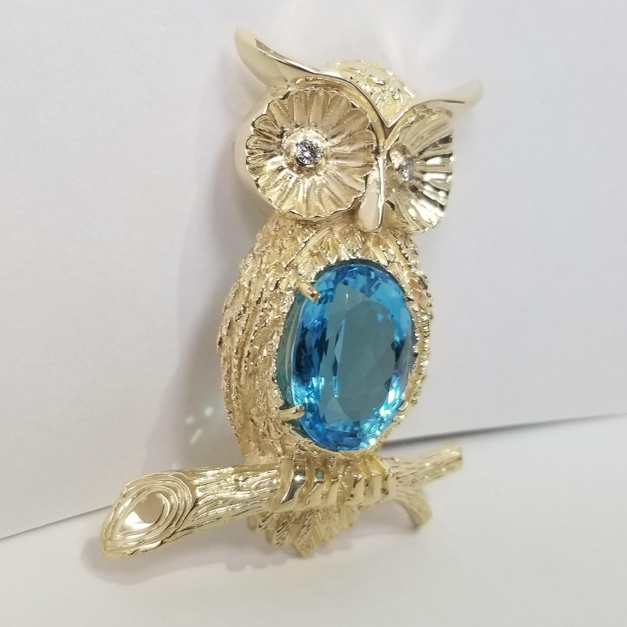 Specifications:
    main stone: Blue Topaz 15.78cts.
    additional: ROUND CUT DIAMONDS
    diamonds: 2 PCS
    carat total weight: APPROX 0.10CTW
    color: G
    clarity: VS
    brand: custom
    metal: 14K YELLOW gold
    type: PIN/BROOCH
   