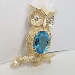 Vintage 14 Karat Yellow Gold "OWL" Brooch Topaz and Diamonds