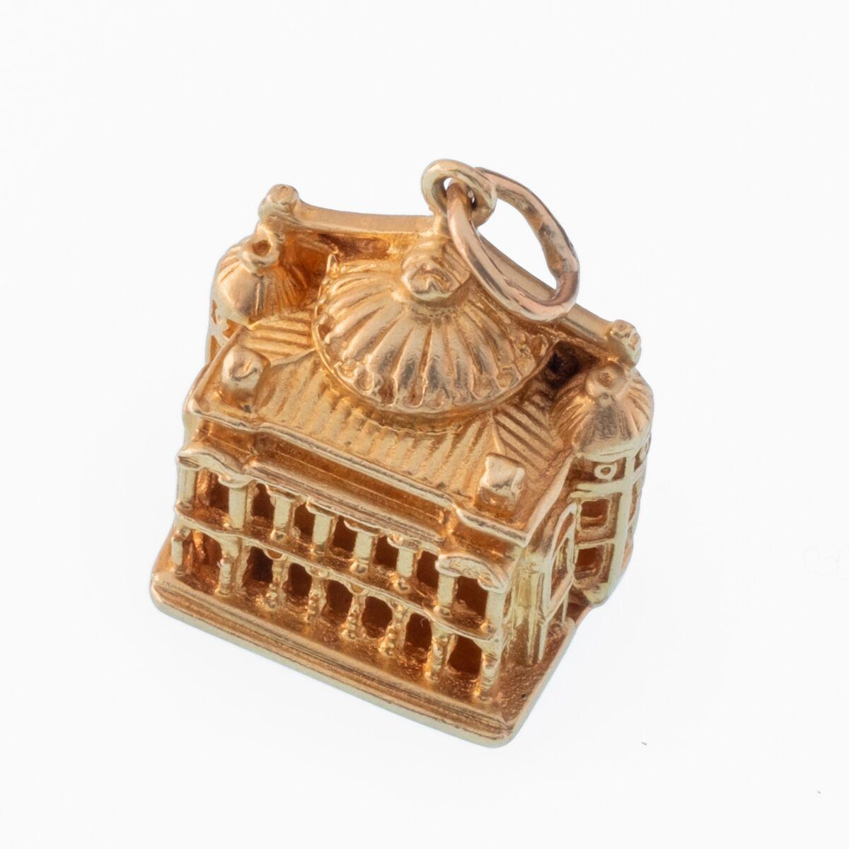 Vintage 14 Karat Yellow Gold Paris Opera House Charm In Excellent Condition In New York, NY