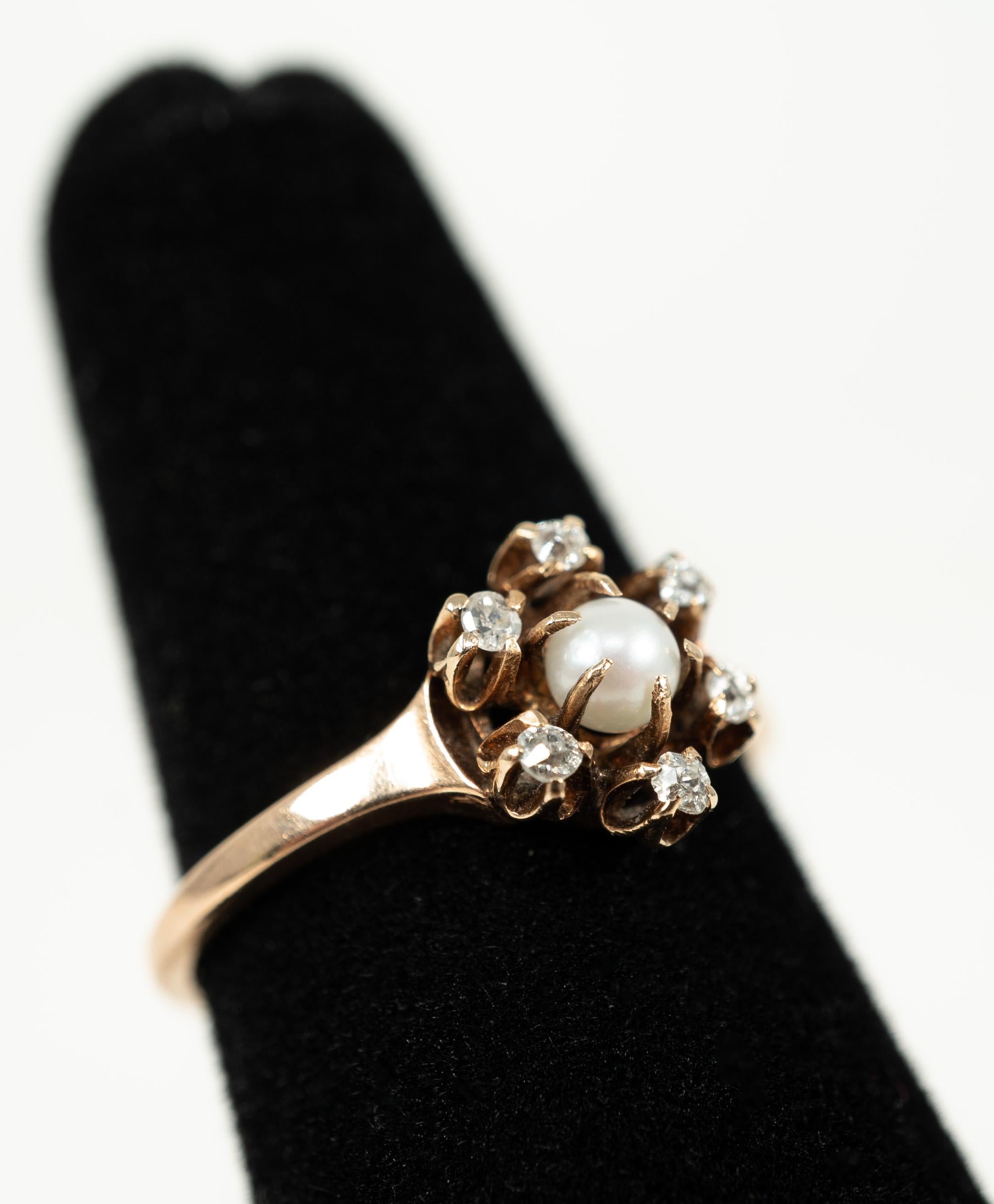 Women's or Men's Vintage 14 Karat Yellow Gold Pearl Diamond Ring  For Sale