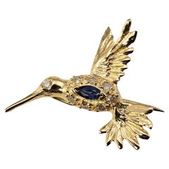 Vintage 14 Karat Yellow Gold Sapphire and Diamond Hummingbird Lapel Pin