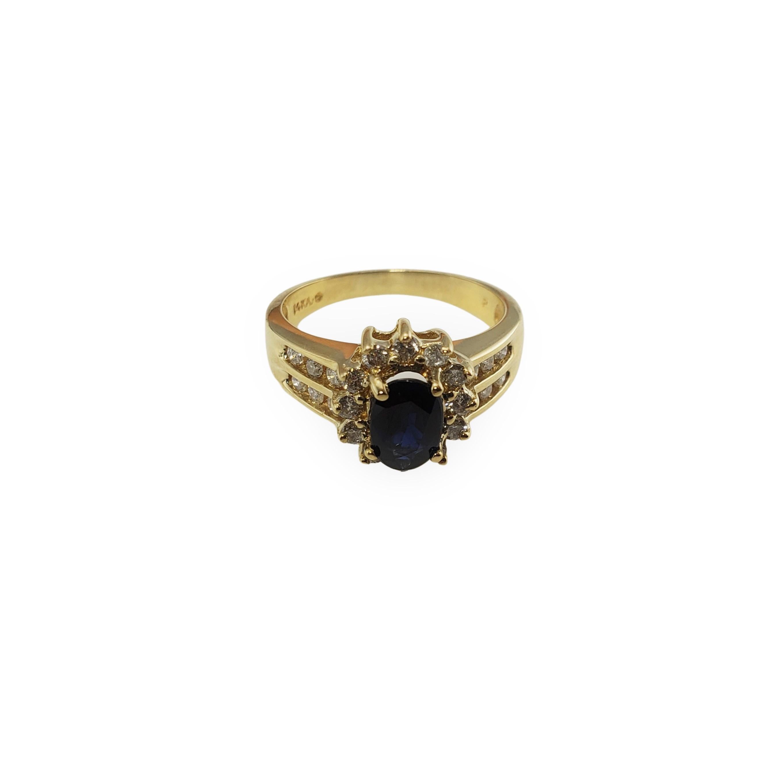 Women's Vintage 14 Karat Yellow Gold Natural Sapphire and Diamond Ring For Sale