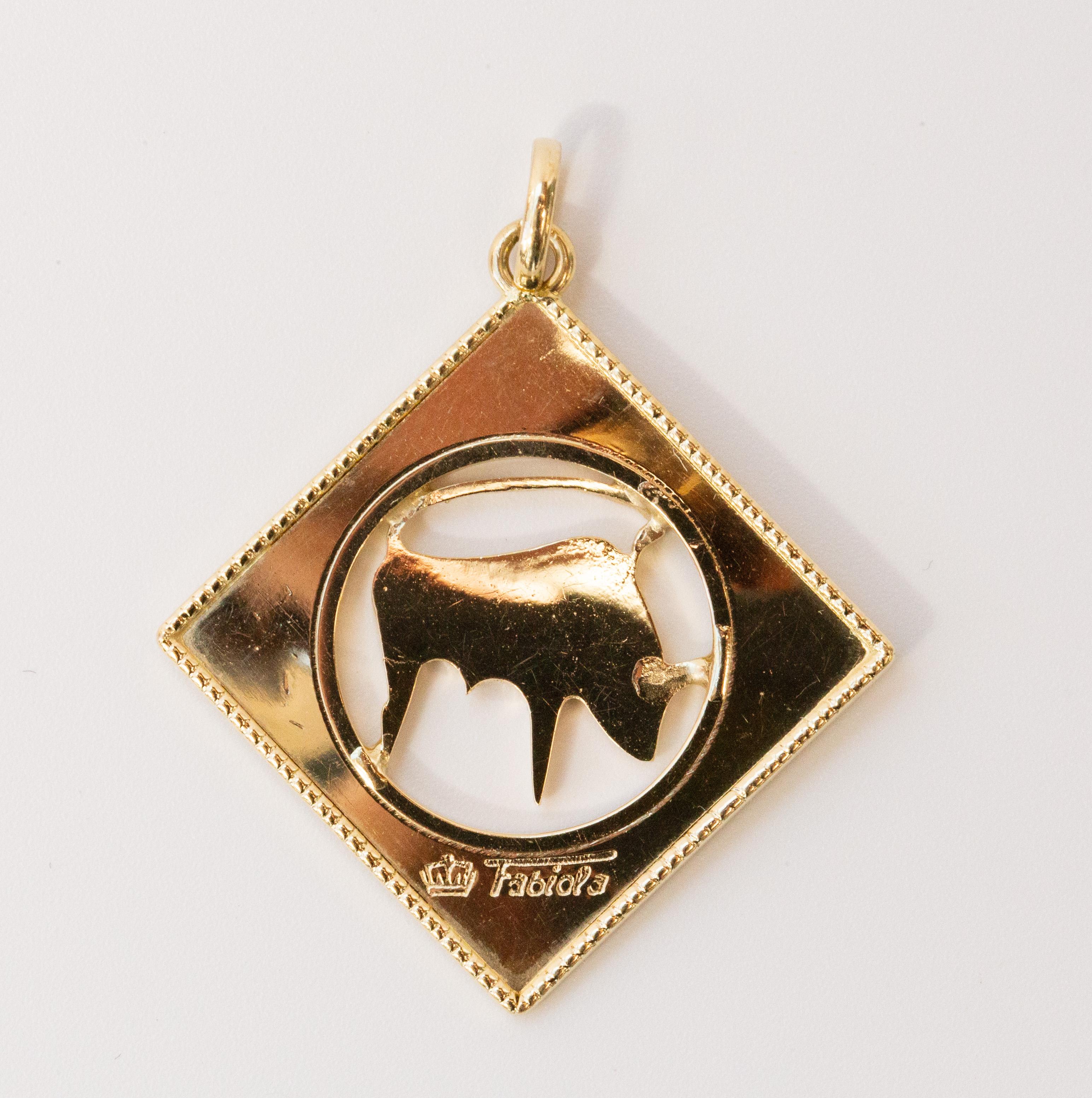 Vintage 14 Karat Yellow Gold Taurus Zodiac Pendant Charm In Excellent Condition For Sale In Arnhem, NL
