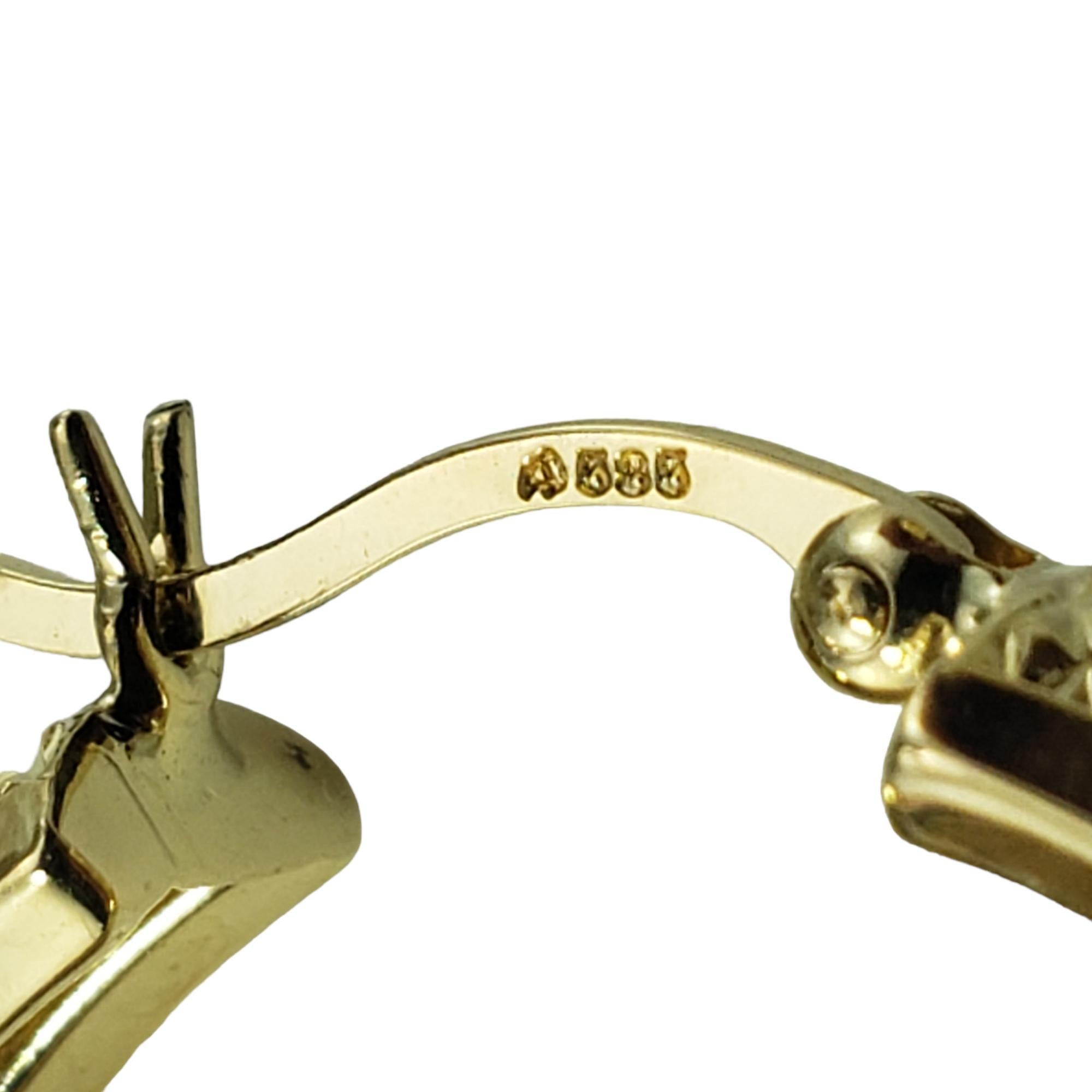Pendientes de aro con textura vintage de oro amarillo de 14 quilates #15337 en venta 1