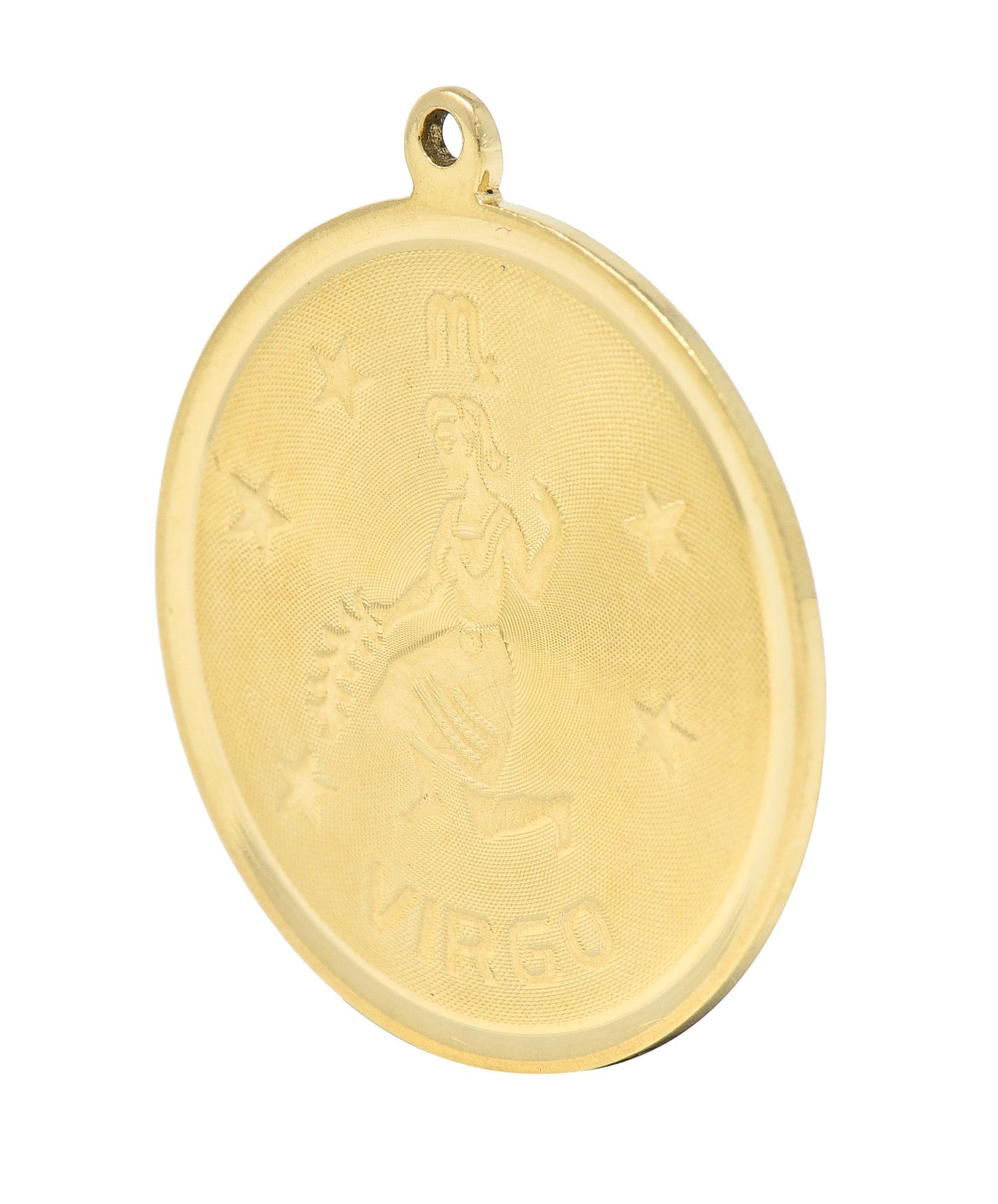 Femenino o masculino Colgante vintage de oro amarillo de 14 quilates con medallón del zodiaco de Virgo en venta