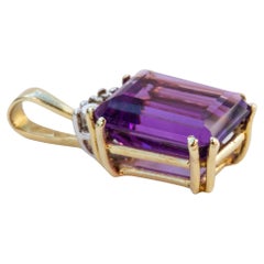 Vintage 14 Katat Yellow Gold Pendant with Amethyst and Diamonds