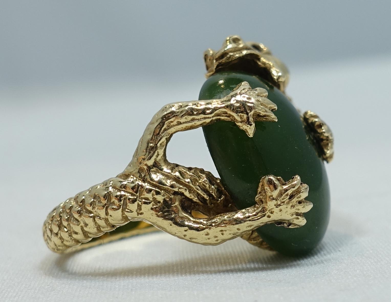 Vintage 14 Kt Gold Alligator and Jade Ring, Size 7-1/2 For Sale 2