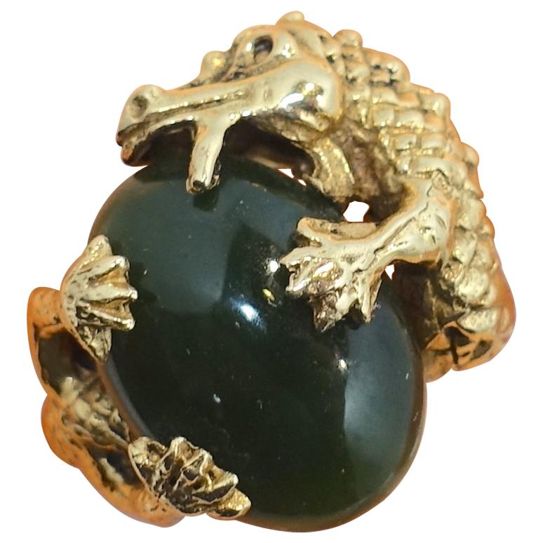 Vintage 14 Kt Gold Alligator and Jade Ring, Size 7-1/2 For Sale