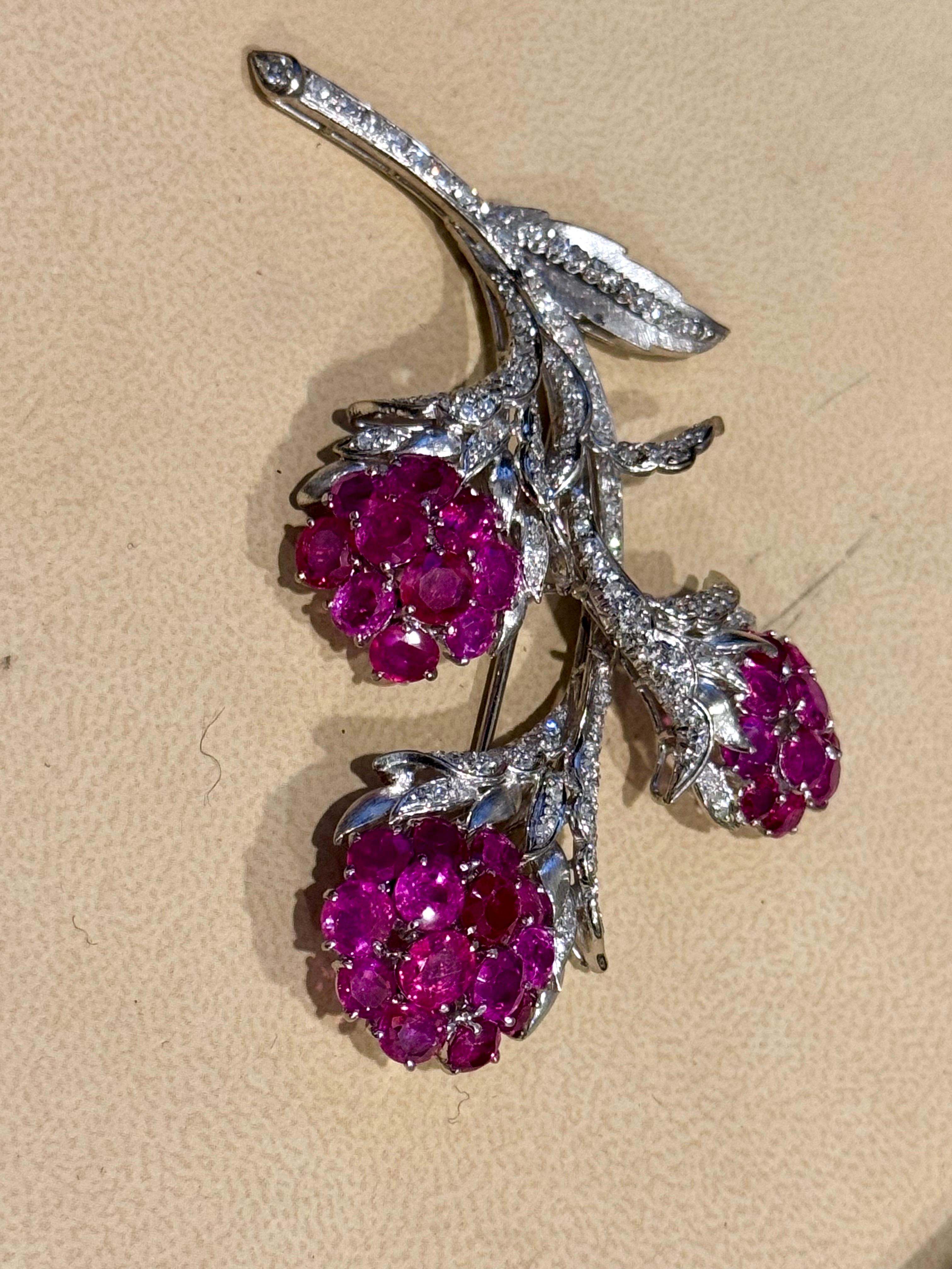 Vintage 14 Kt White Gold Diamond & 18 Ct Pink Sapp Floral Bouquet Broach 30.4 GM For Sale 4