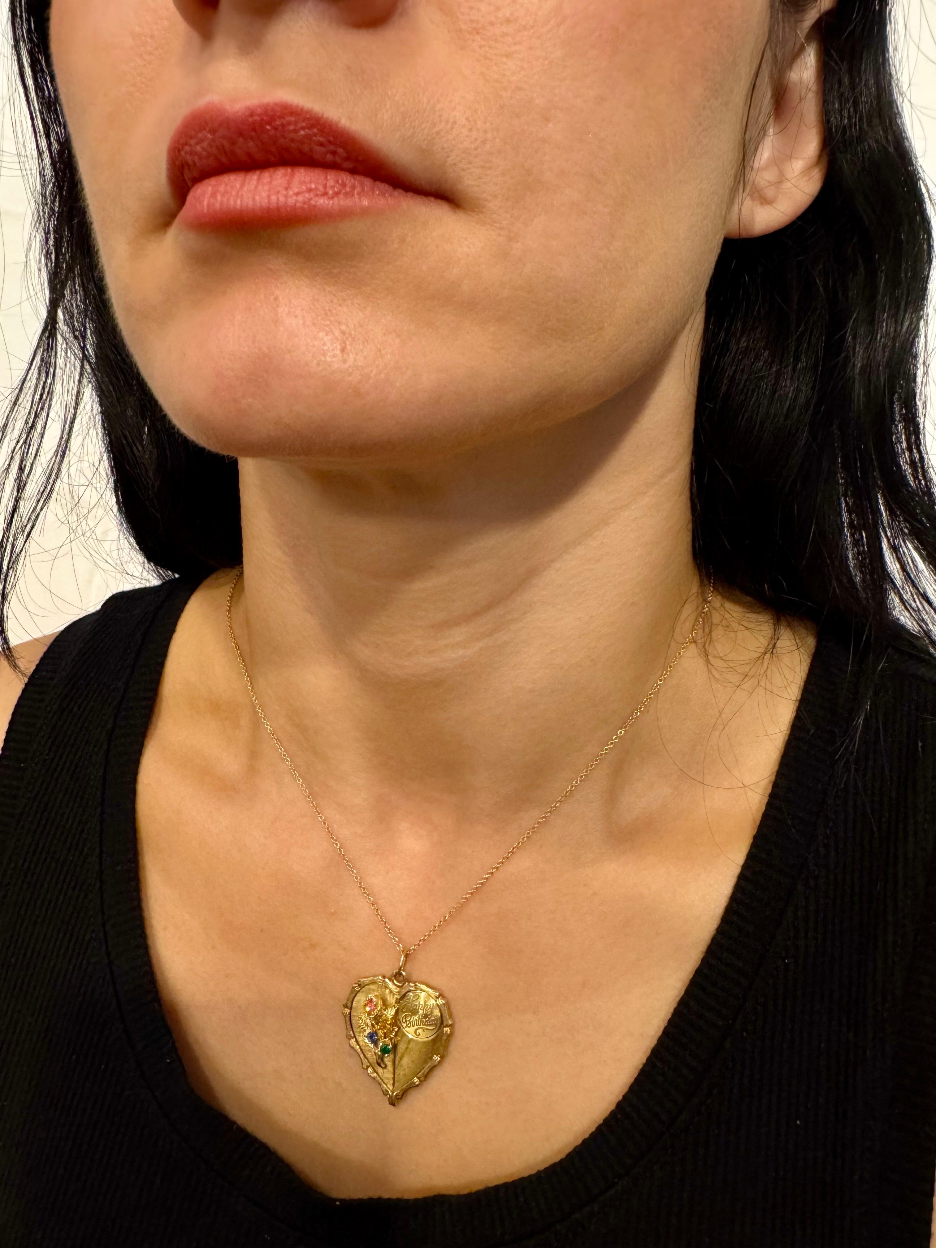 Vintage 14 Kt Y Gold Herz Happy Birthday Anhänger + Smaragd + Saphir + Kette im Angebot 5