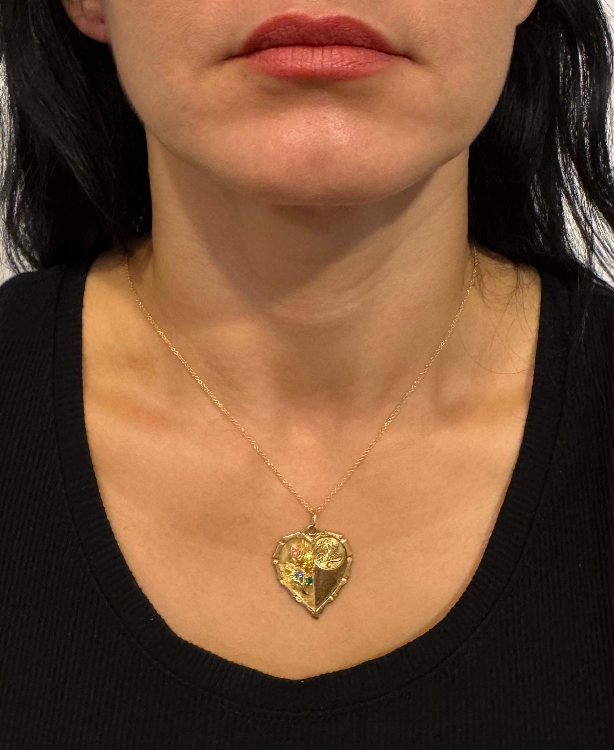 Vintage 14 Kt Y Gold Herz Happy Birthday Anhänger + Smaragd + Saphir + Kette im Angebot 3
