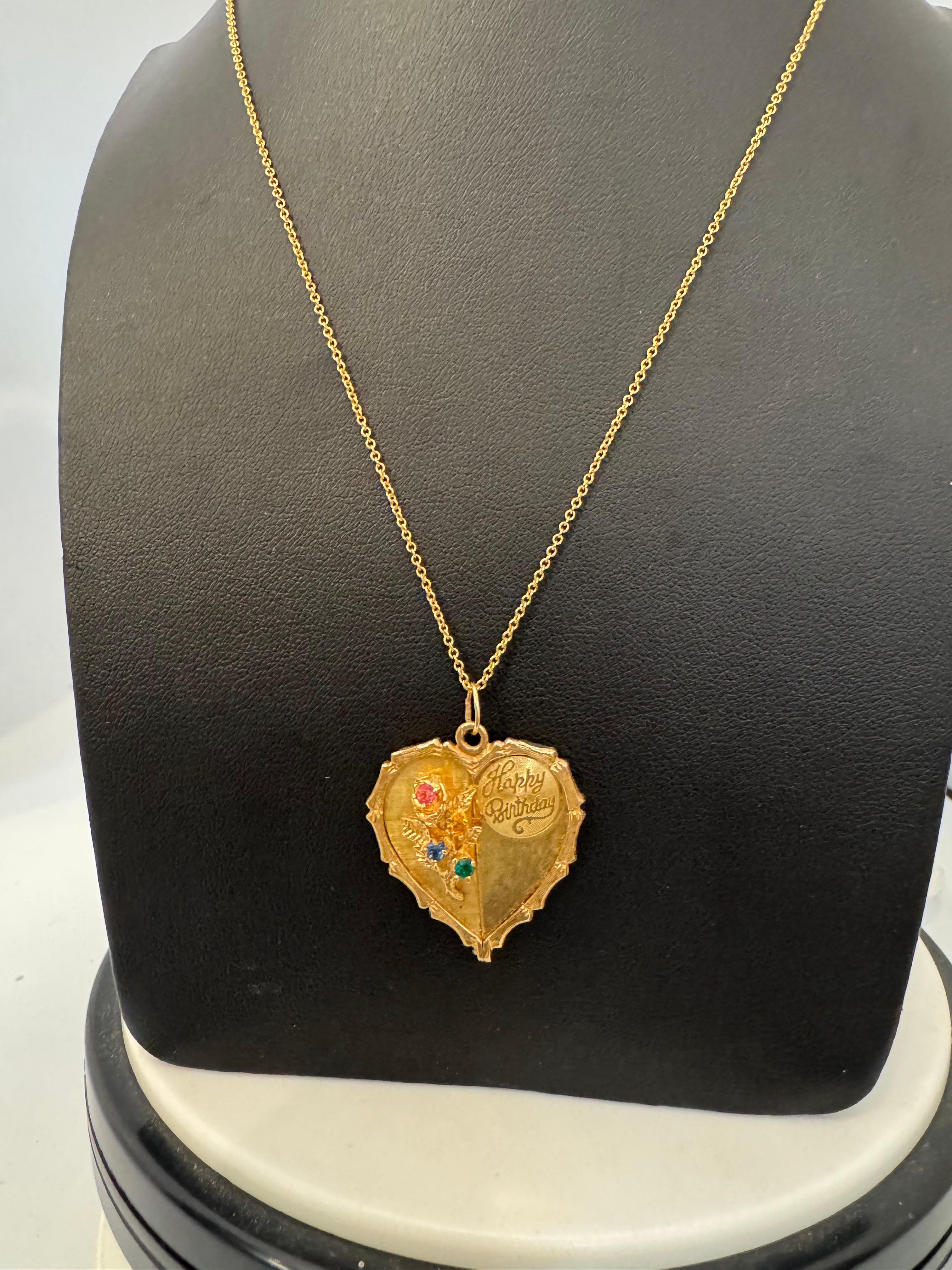 Vintage 14 Kt Y Gold Herz Happy Birthday Anhänger + Smaragd + Saphir + Kette im Angebot 4