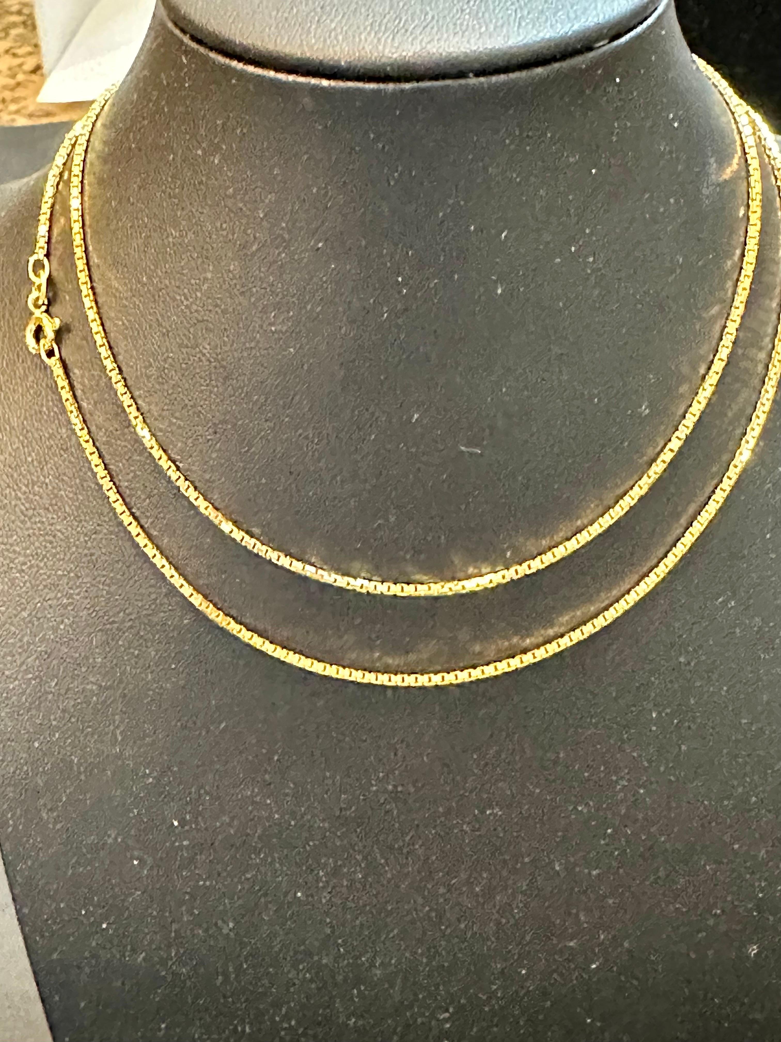 Women's or Men's Vintage 14 Karat Yellow Gold 7.3 Gm, Box Chain Necklace, Wide