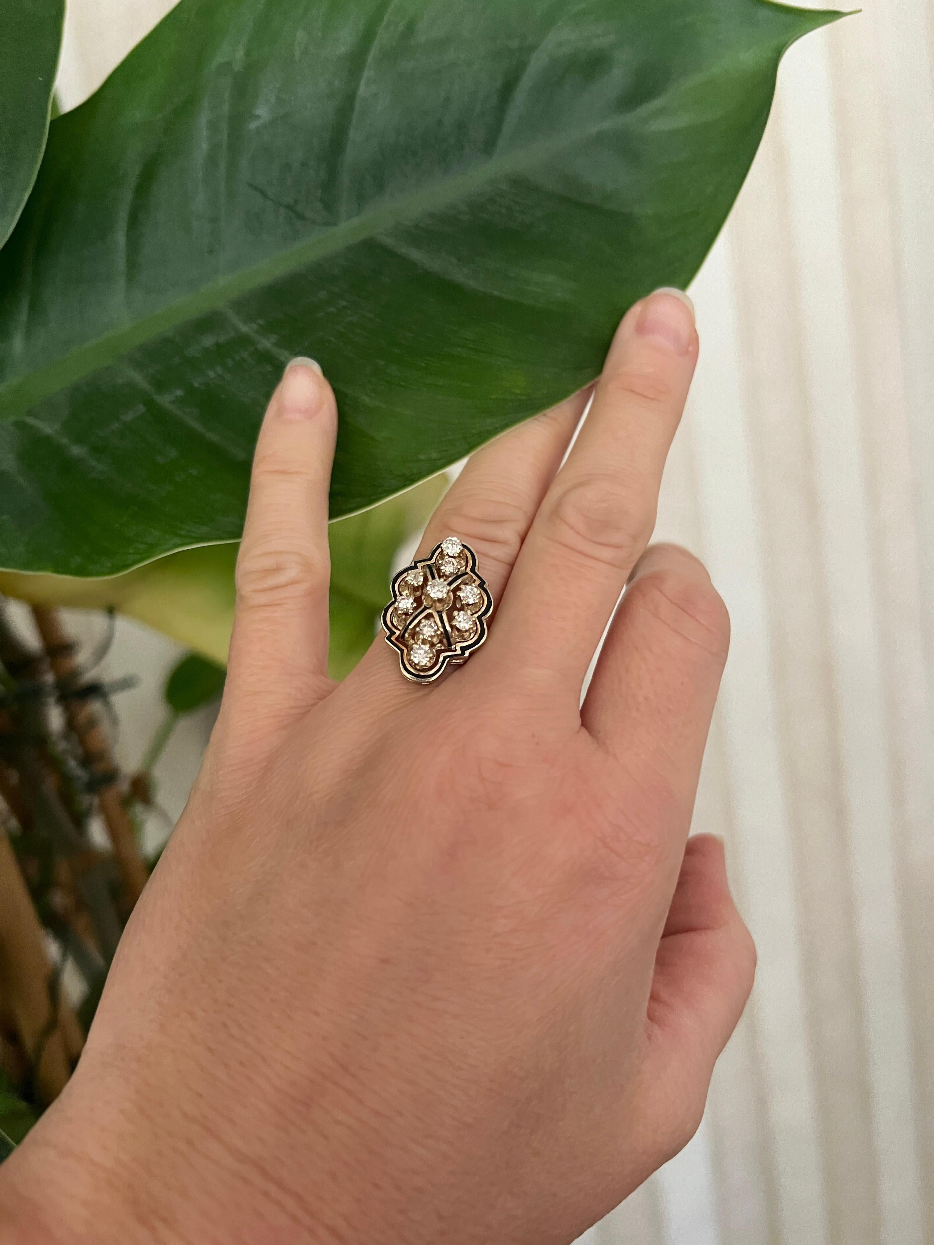 Vintage 14 kt. Yellow gold Cocktail Ring with Diamonds For Sale 3