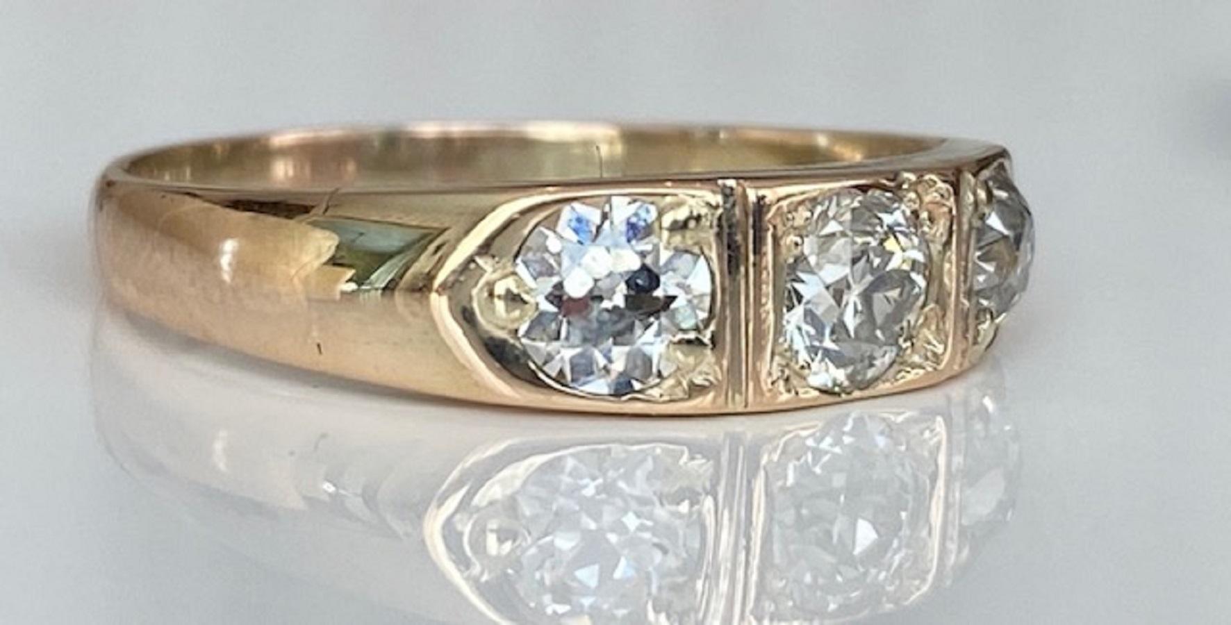 Vintage 14 kt. Yellow gold Ring with old mine cut diamonds ca 0.85 crt 2
