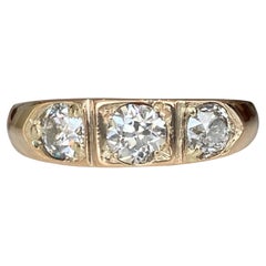 Vintage 14 kt. Yellow gold Ring with old mine cut diamonds ca 0.85 crt
