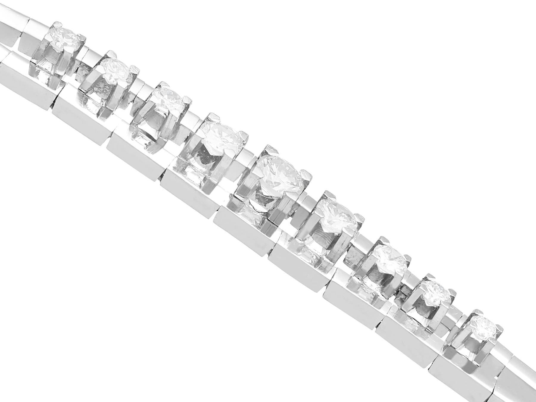 Bracelet vintage en or blanc 18 carats et diamants de 1,40 carat  Unisexe en vente