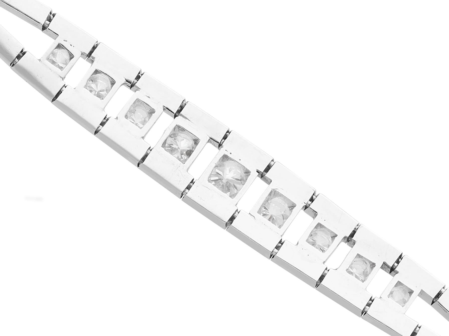 Armband aus 18 Karat Weißgold mit 1,40 Karat Diamanten  im Angebot 1