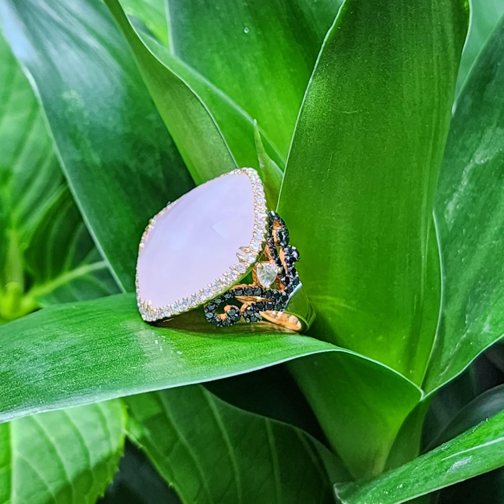 Vintage 14.1ct Doublet Pink Opal Quartz Diamond Ring in 18 Karat Rose Gold For Sale 2