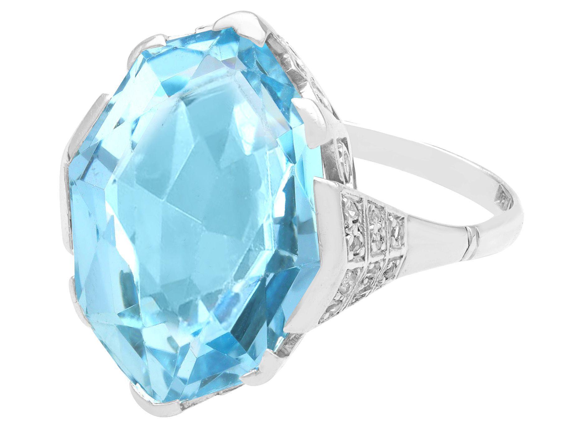 Marquise Cut Vintage 14.35ct Aquamarine and Diamond and White Gold Cocktail Ring, circa 1950 For Sale