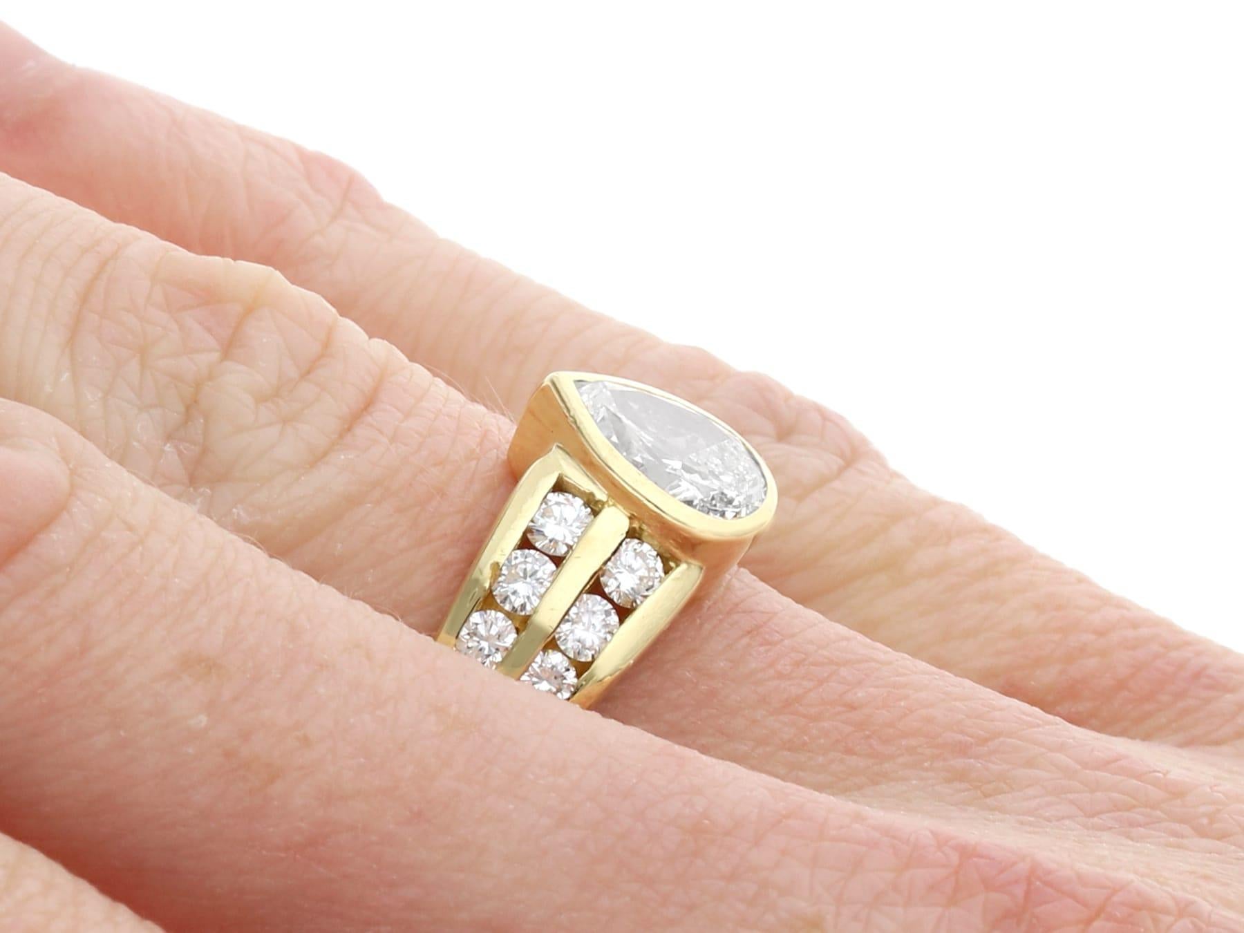 Vintage 1.43ct Diamond and Yellow Gold Ring, circa 1990 For Sale 3