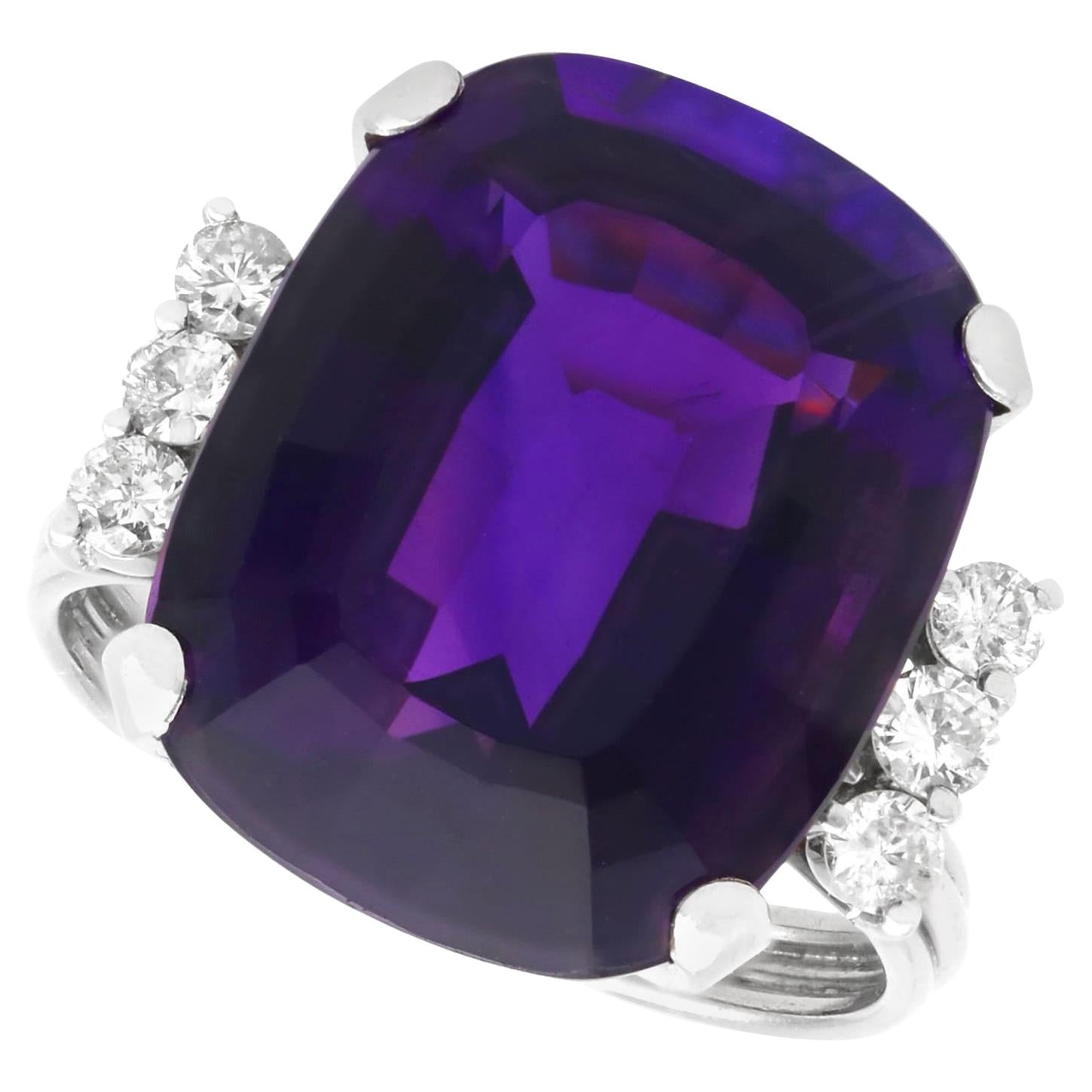 Vintage 14,48 Karat Amethyst 0,16 Karat Diamant, 18k Weißgold Ring CIRCA 1980