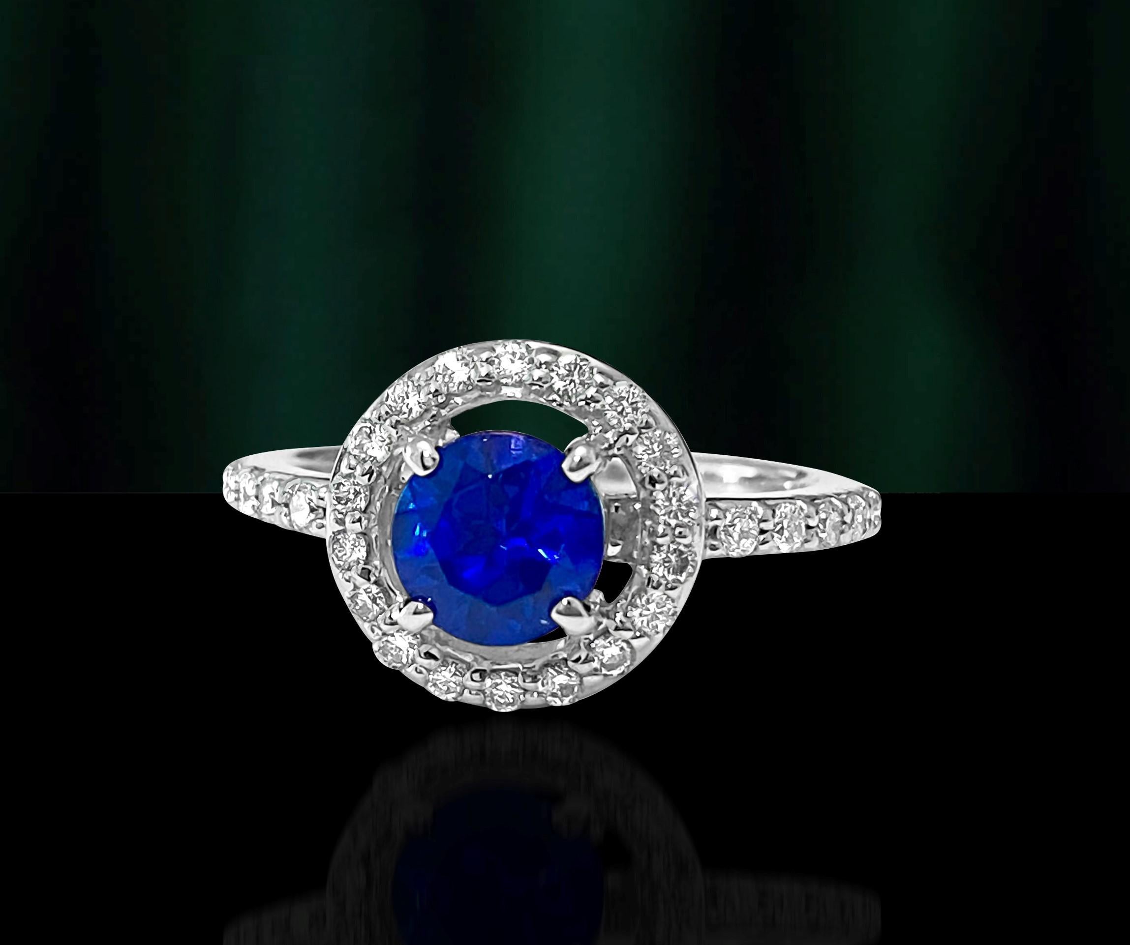 Round Cut Vintage 1.45 Carat Blue Sapphire Diamond Ring For Sale